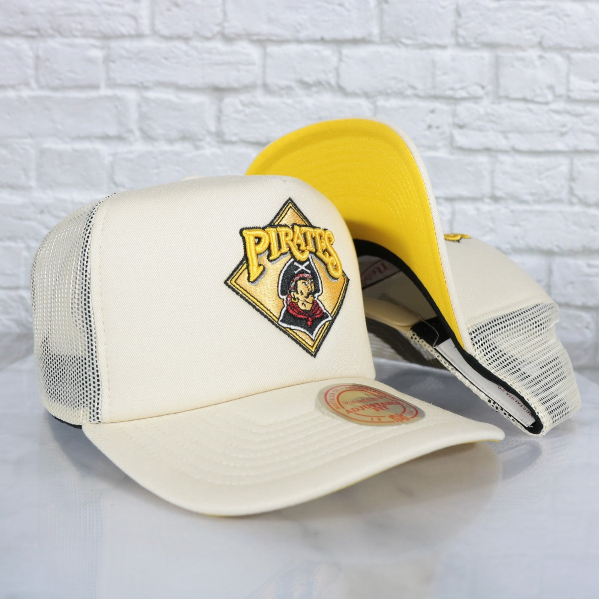 Pittsburgh Pirates Cooperstown Off White Mitchell & Ness Evergreen Trucker Snapback