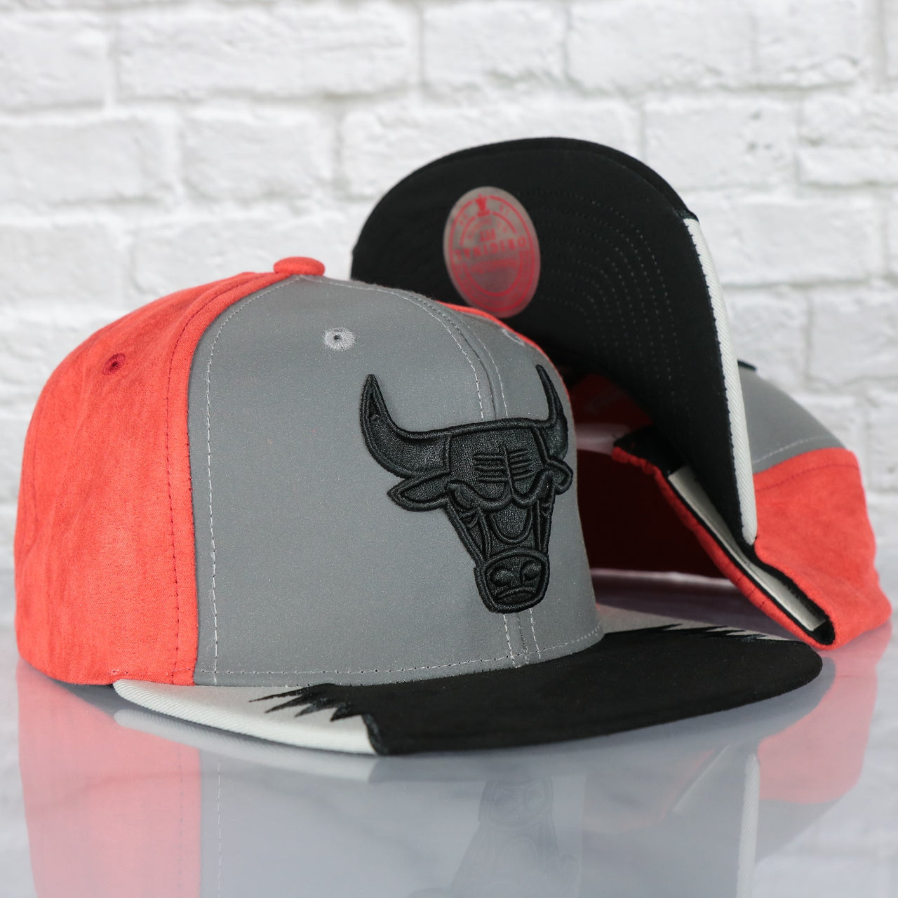 Chicago Bulls Day 5 Sneaker Hookup Black bottom Tri-Tone | White/Black/Red Snapback Hat