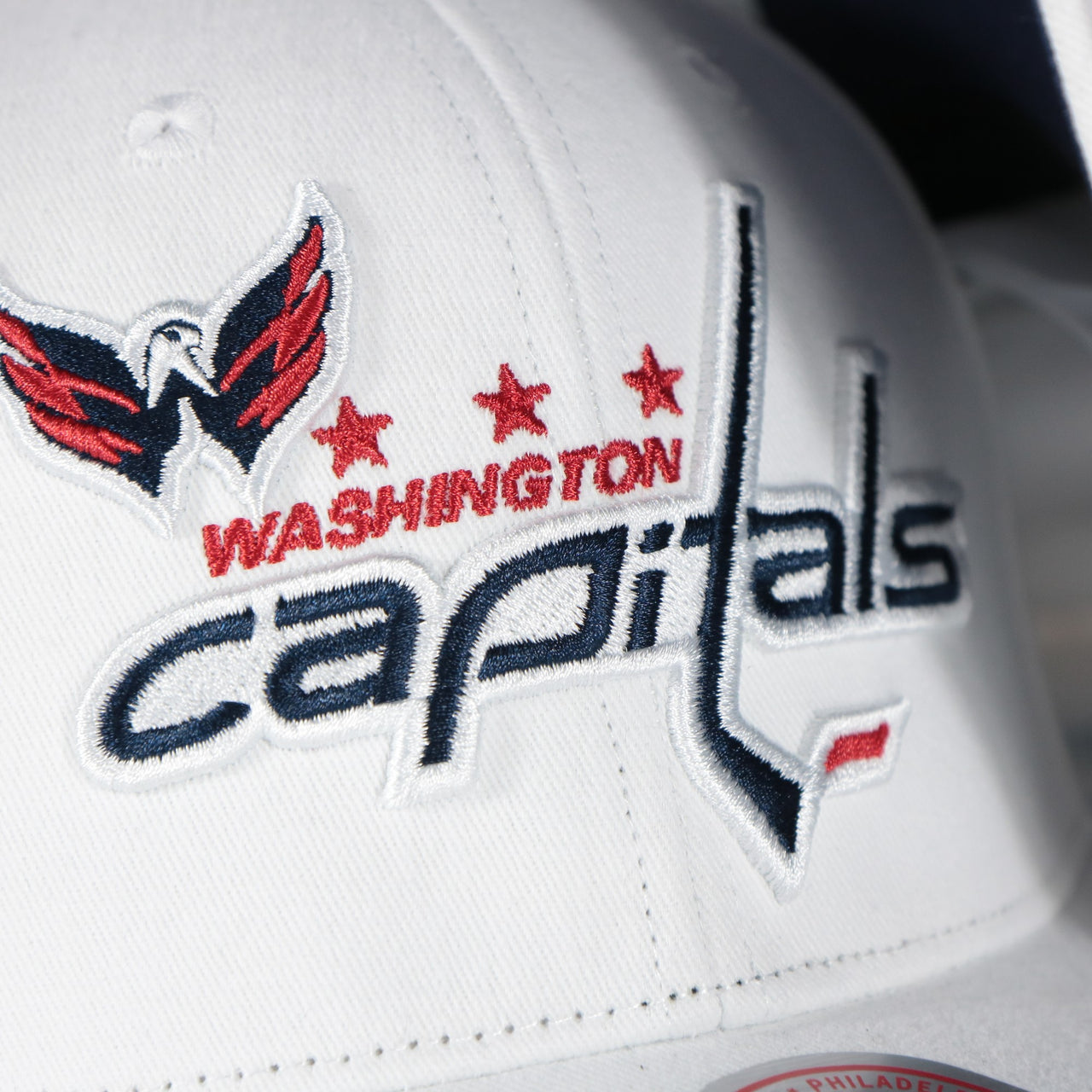 capitals logo on the Washington Capitals NHL All in Pro Navy Bottom | White Snapback Hat
