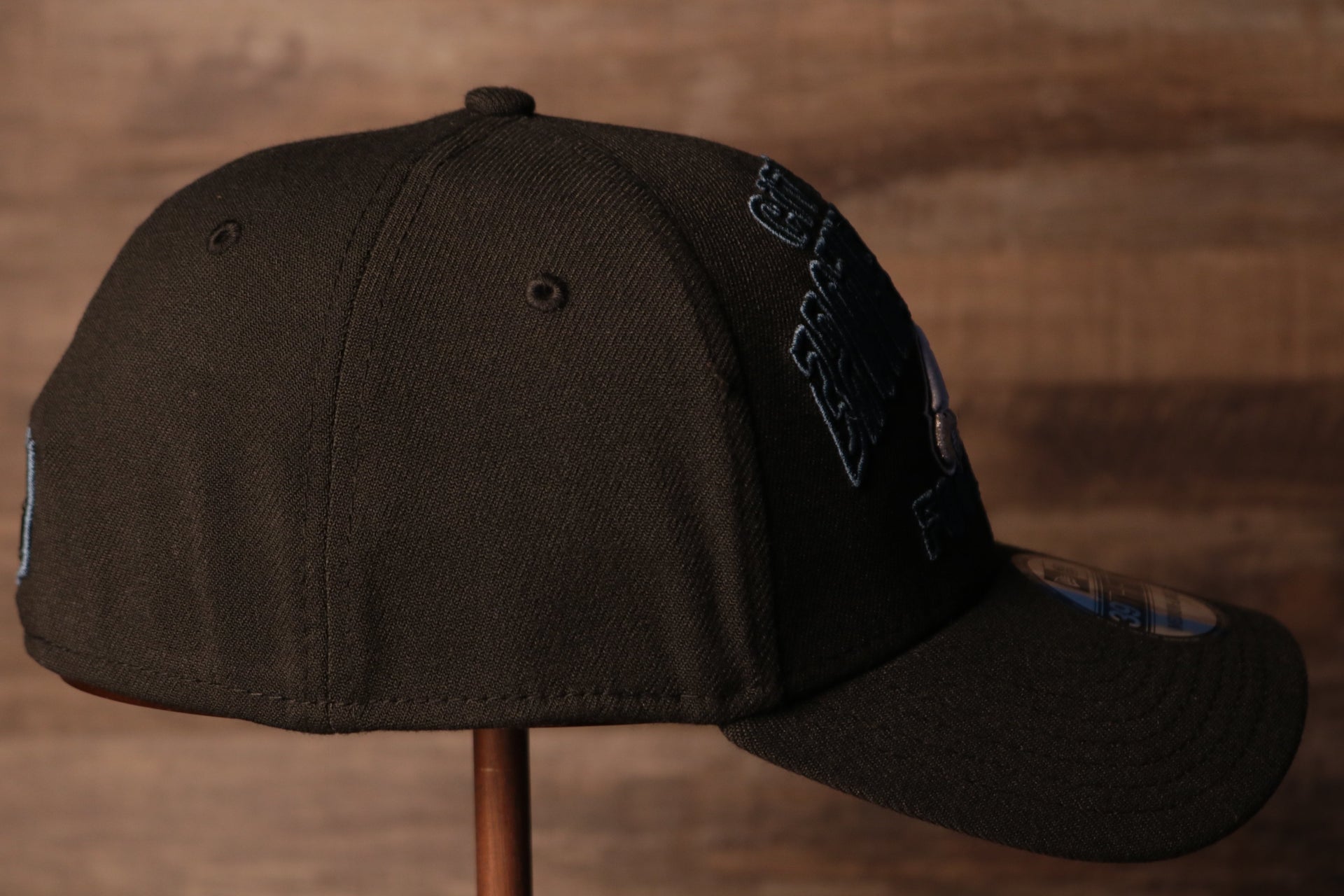 Eagles 2020 Draft Flexfit Hat | Philadelphia Eagles Alternate Draft Stretch Cap the wearers right side is all black