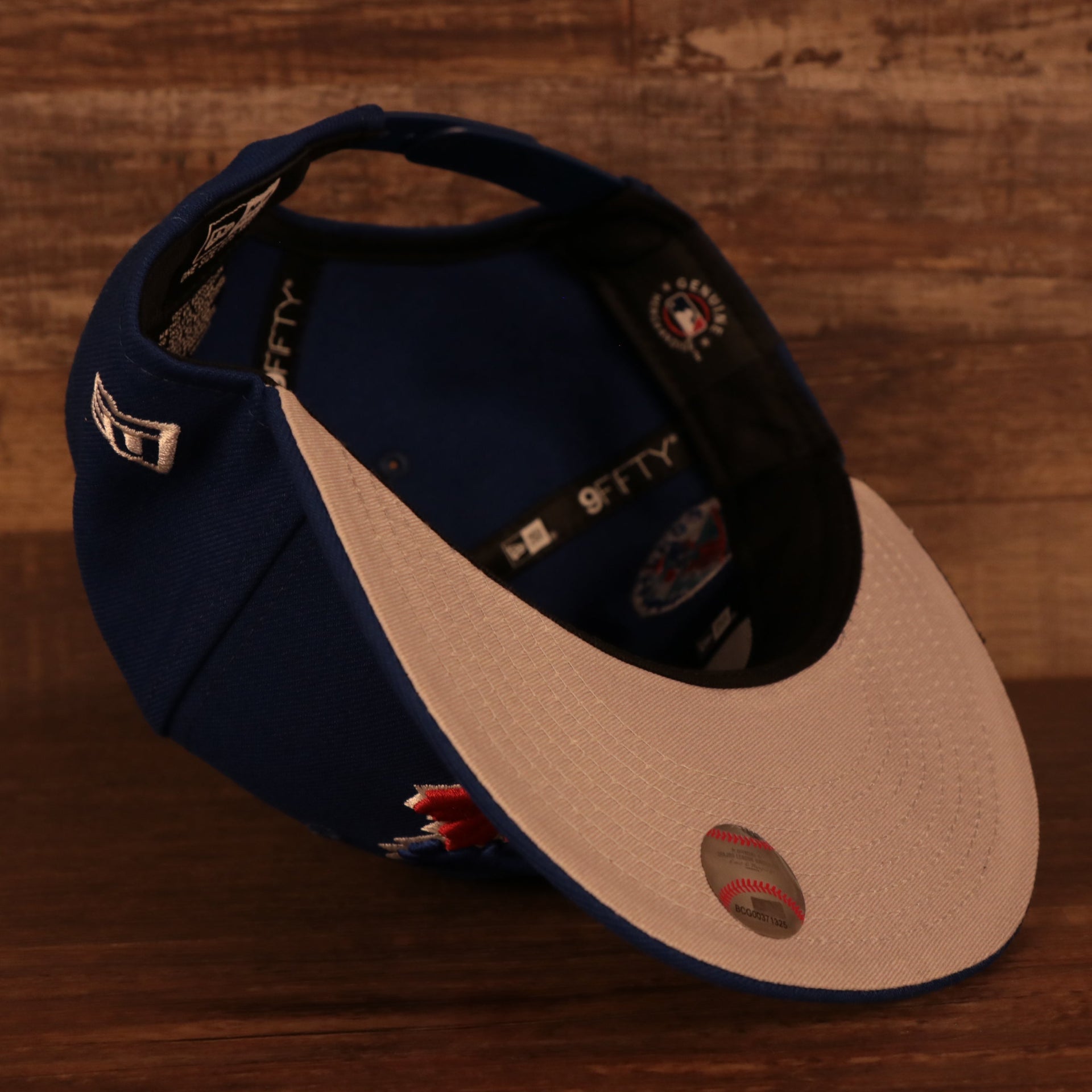 Interior of the Toronto Blue Jays 1991 All Star Game Side Patch Gray Bottom 9Fifty Snapback Hat