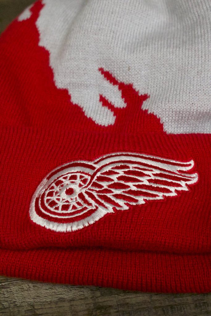 Red Wings Beanie | Detroit Red Wings Mitchell and Ness Paint Brush Winter Pom Beanie