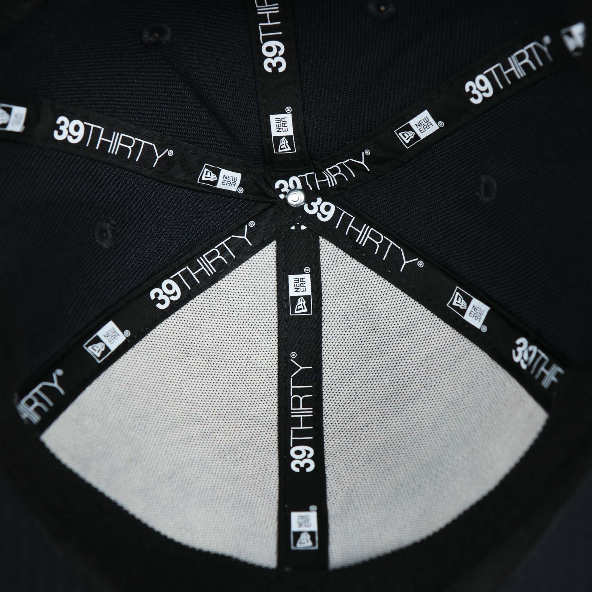 The Inside of the New York Yankees 2022 4th of July Stars And Stripes 39Thirty | New Era Navy OSFM