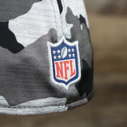 The NFL logo on the Throwback Miami Dolphins OnField NFL Summer Training 2022 39Thirty Camo FlexFit Cap | New Era Turquoise