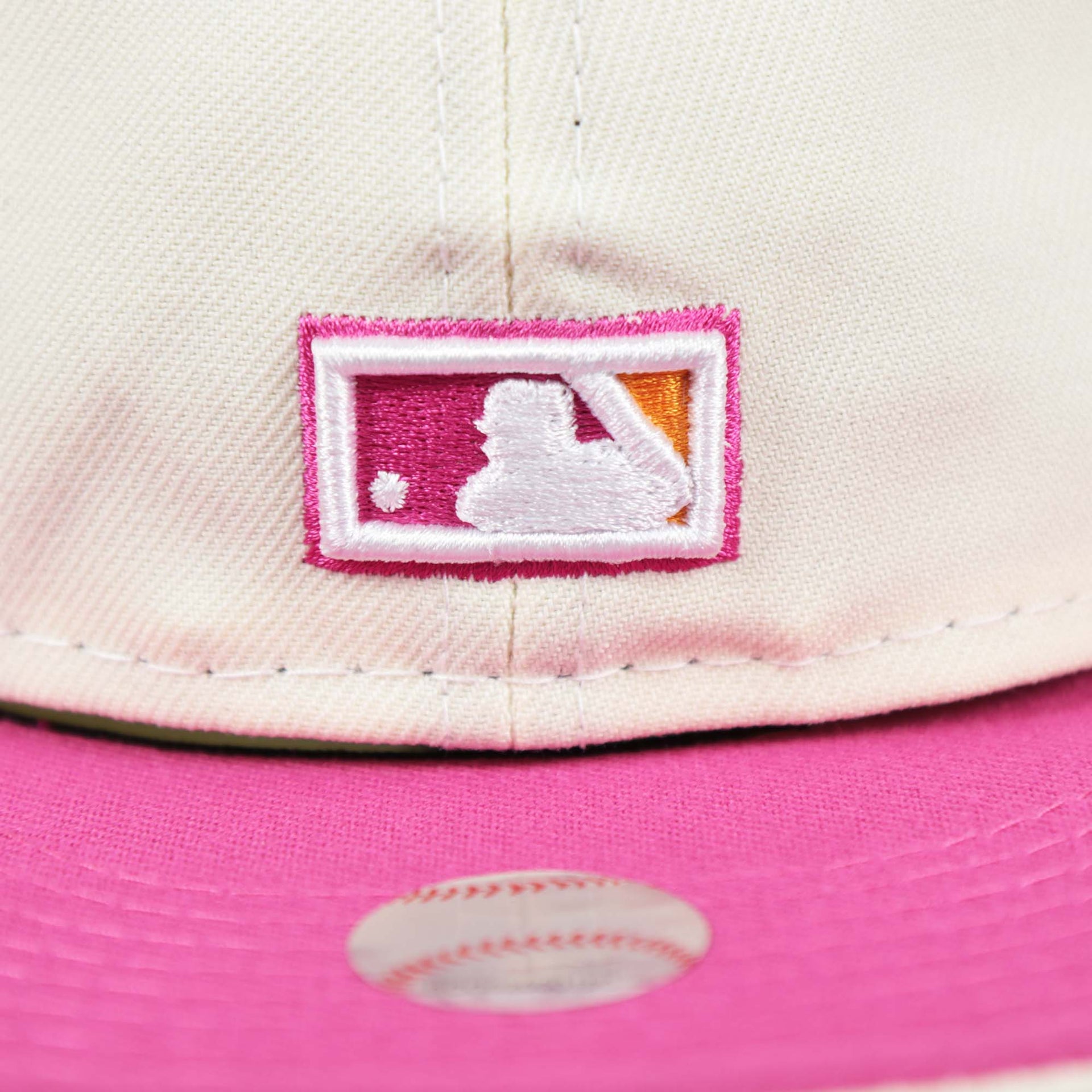 The Cooperstown MLB Batterman Logo on the Cooperstown New York Yankees Coffee Shop 1952 All Star Game Liberty Bell Side Patch 59Fifty Fitted Cap | Donut Pack Off White 59Fifty