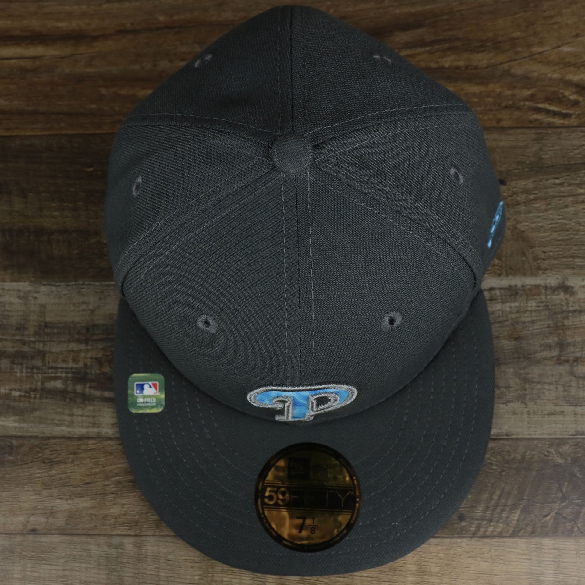 The top of the Philadelphia Phillies 2022 Father's Day On-Field 59Fifty Fitted Cap | Gray