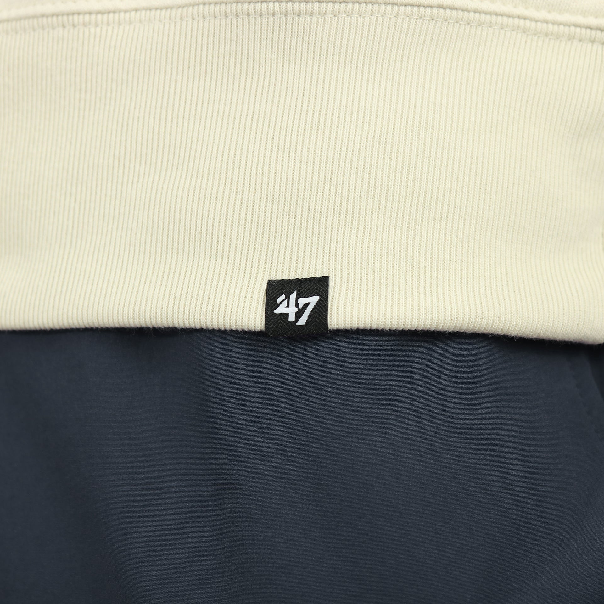 47 brand cuff tag on the Philadelphia Flyers Arch Logo Game Break Headline Natural Crewneck Sweatshirt