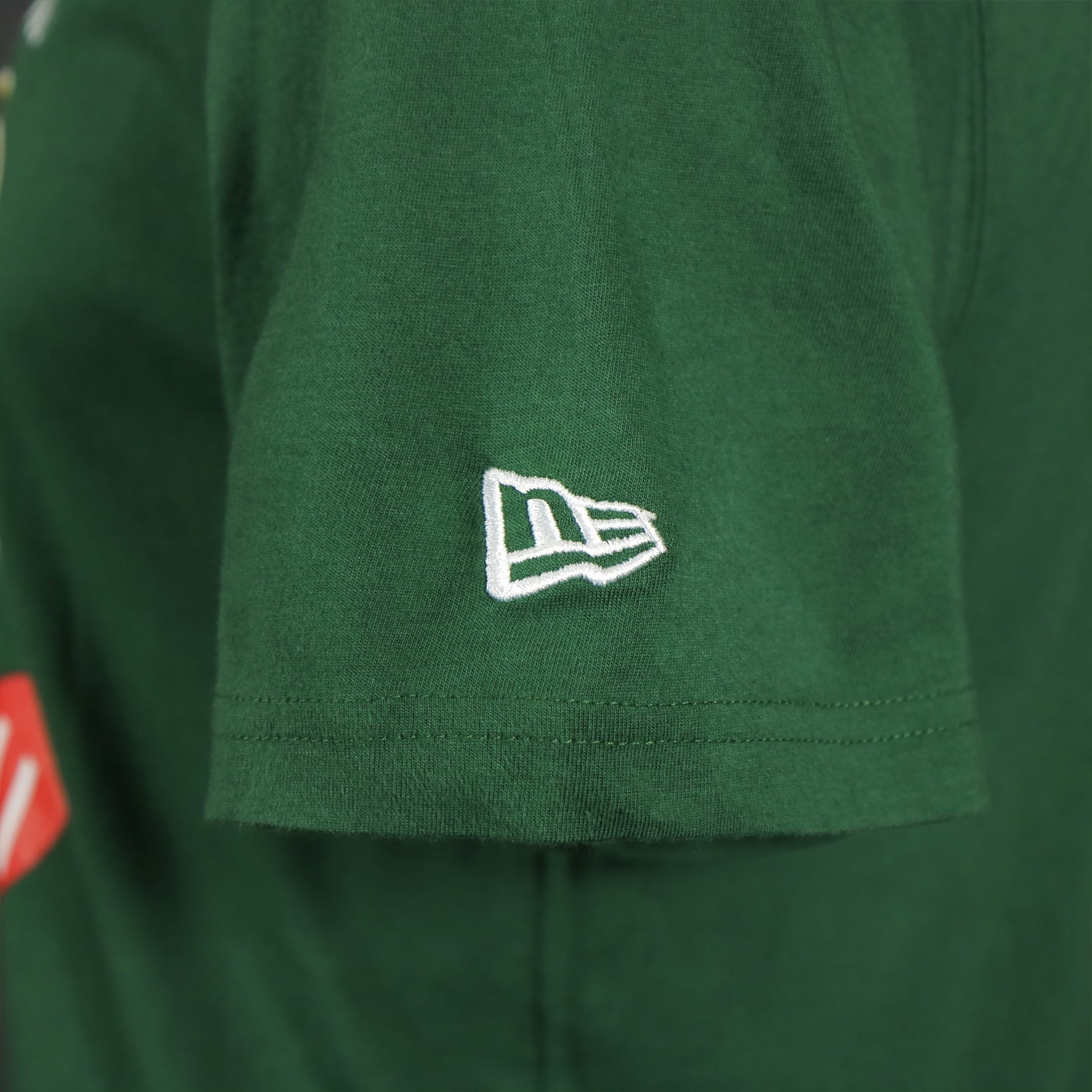 new era logo on the Oakland Athletics "City Cluster" 59Fifty Fitted Matching Green T-Shirt