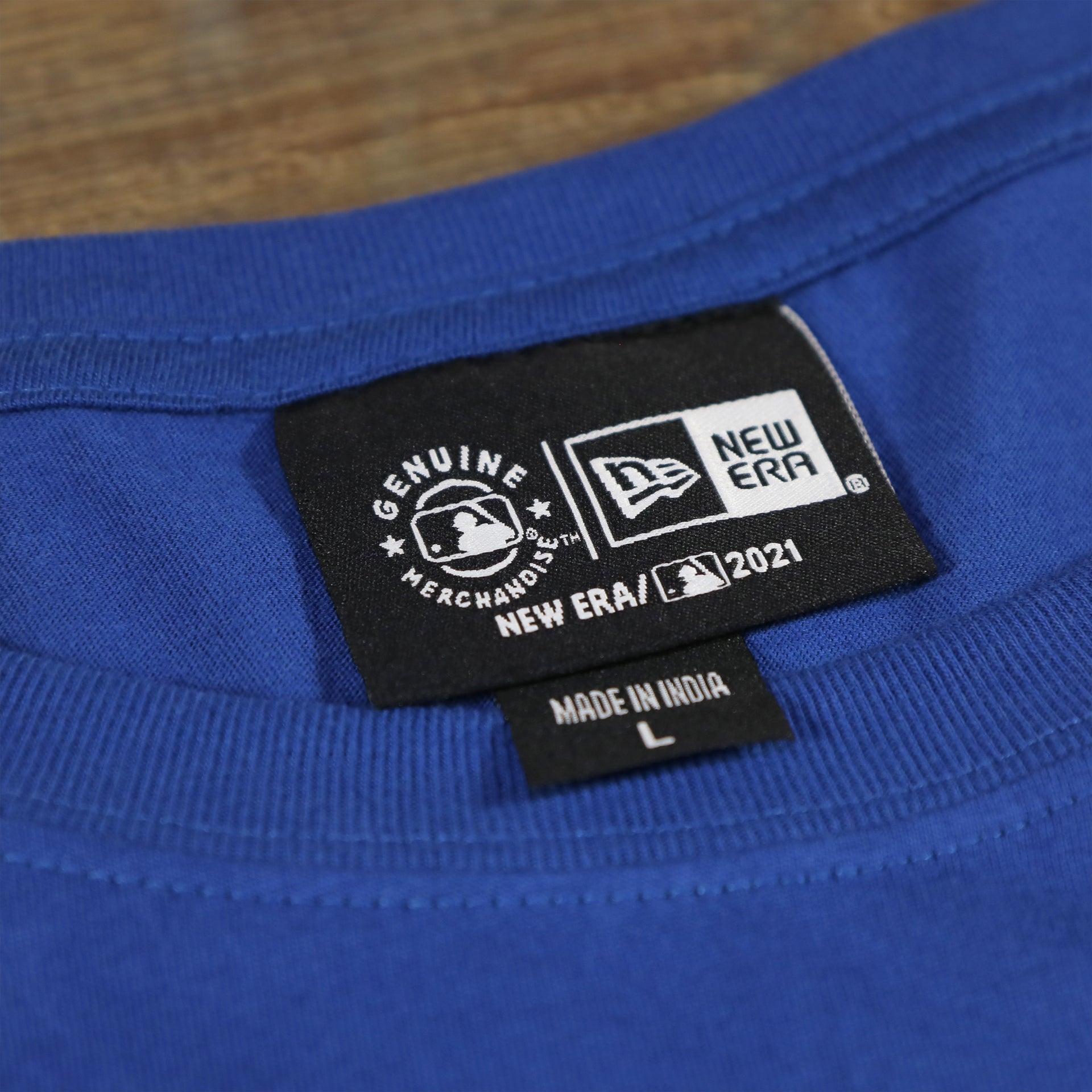 new era label on the New York Mets "City Cluster" 59Fifty Fitted Matching Royal T-Shirt