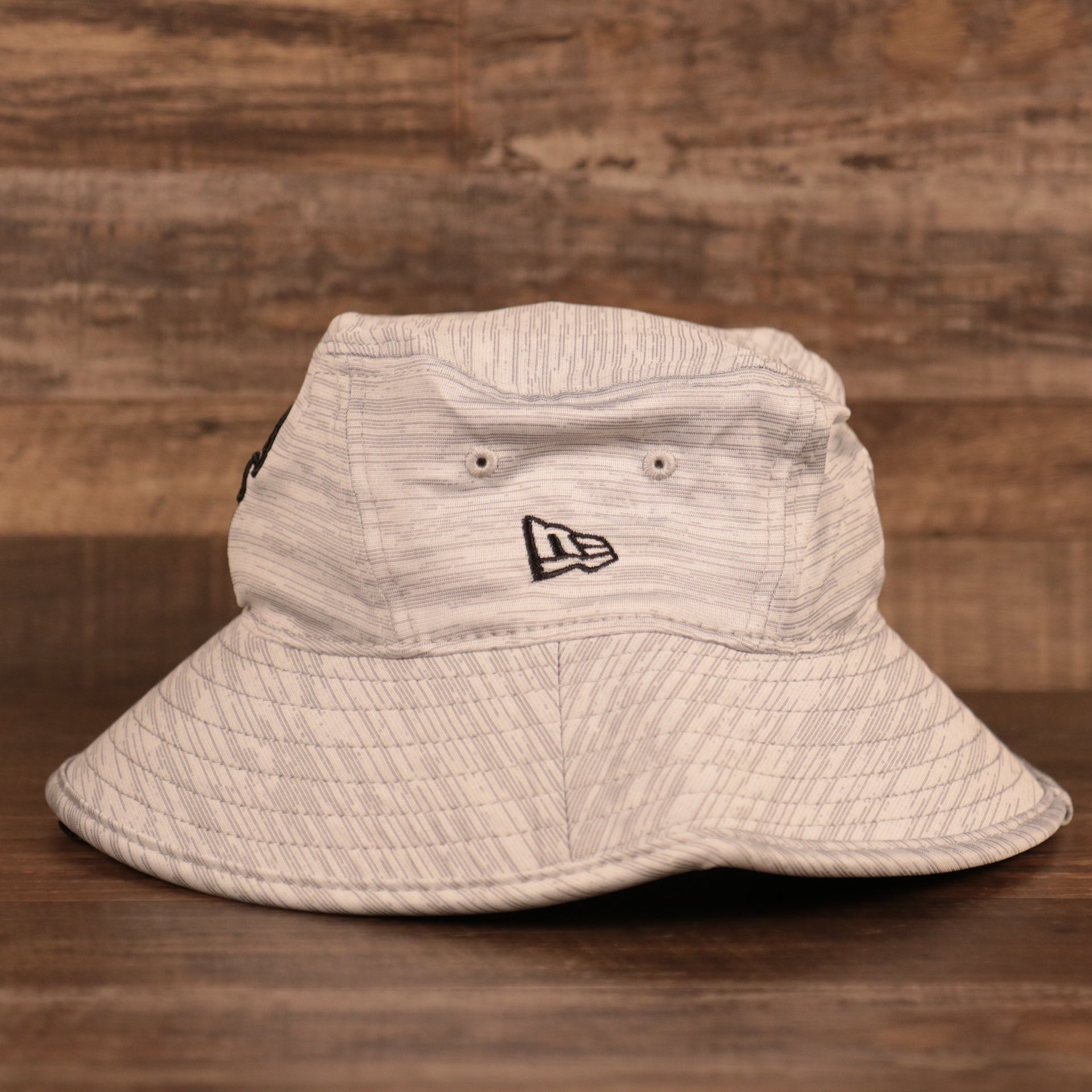 The New Era patch on the side of the nfl atlanta falcons training hats bucket hat.