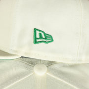 new era logo on the Philadelphia Eagles Throwback Logo Veterans Stadium Side Patch Chrome Green UV 59Fifty Fitted Cap