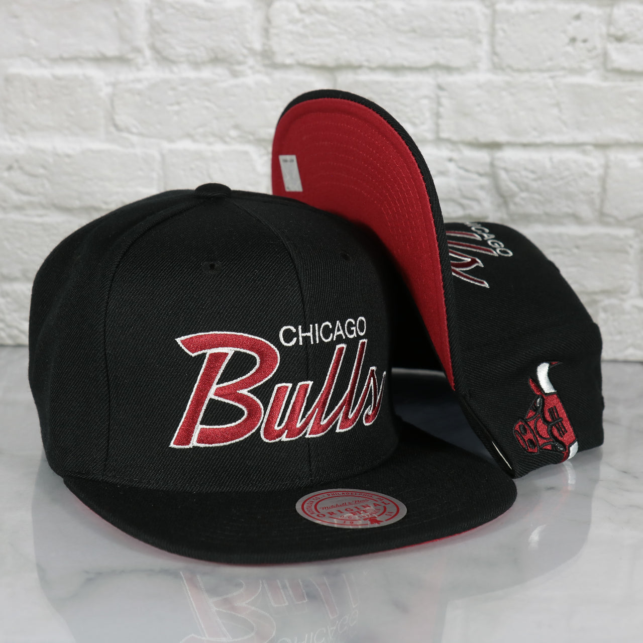 Chicago Bulls Vintage Retro NBA Team Script 2.0 Mitchell and Ness Snapback Hat | Black