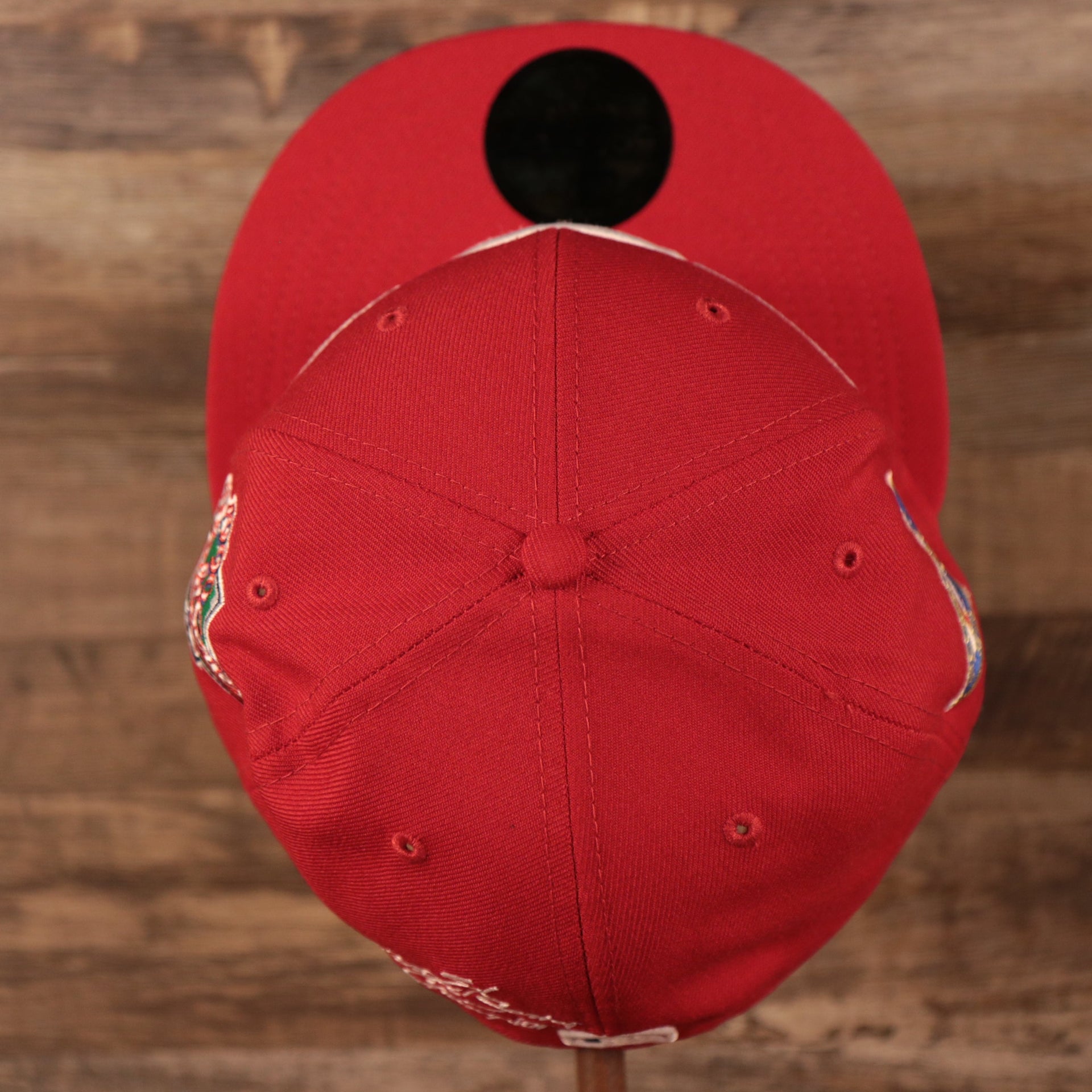 Top down view of the Cincinnati Reds All Over World Series Side Patch 5x Champ Gray Bottom 59Fifty Fitted Cap