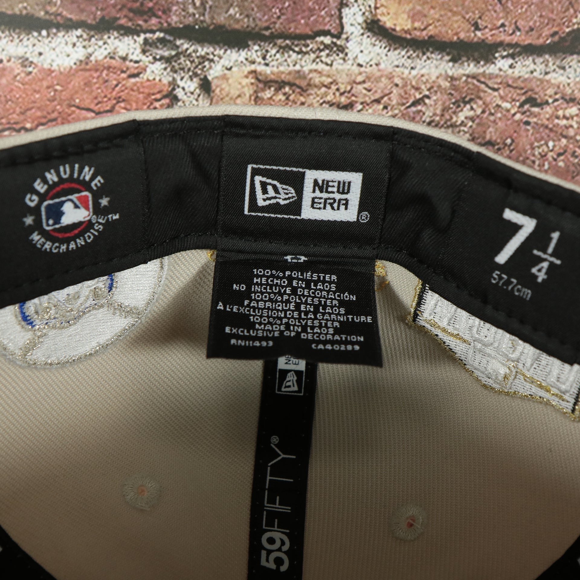 new era label on the Los Angeles Dodgers World Class 7-Time World Series Champions Two Tone Grey Bottom | Sand/Royal 59Fifty Fitted Cap