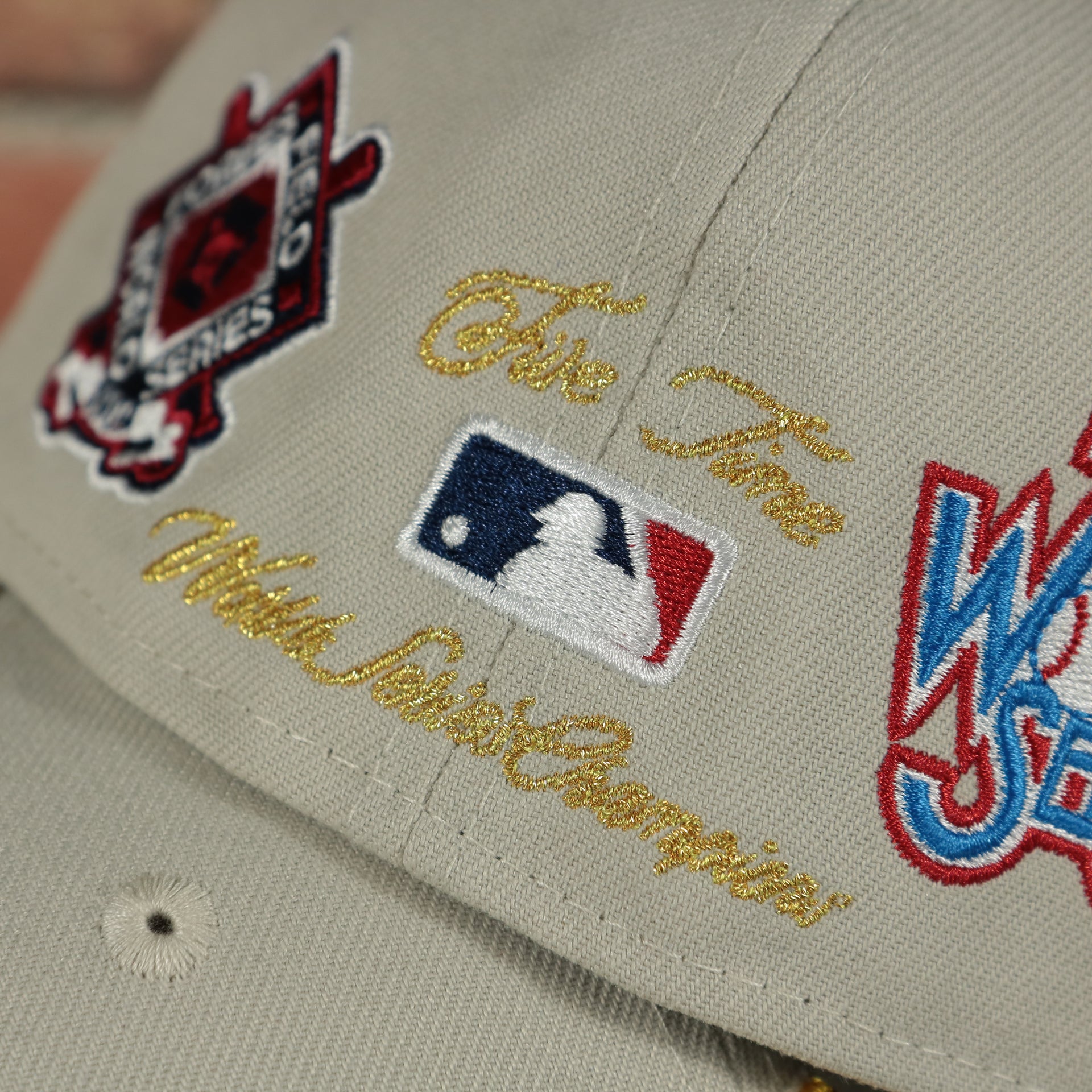 5 time world champion script on the Pittsburgh Pirates World Class 5-Time World Series Champions Two Grey Bottom | Sand/Black 59Fifty Fitted Cap
