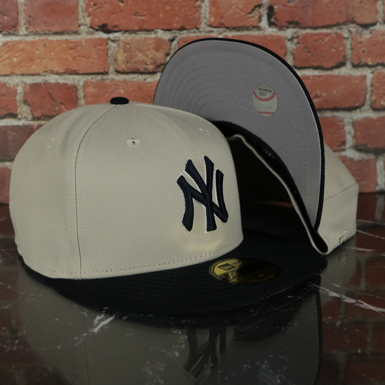 New York Yankees World Class 27-Time World Series Champions Two Tone Grey Bottom | Sand/Navy 59Fifty Fitted Cap