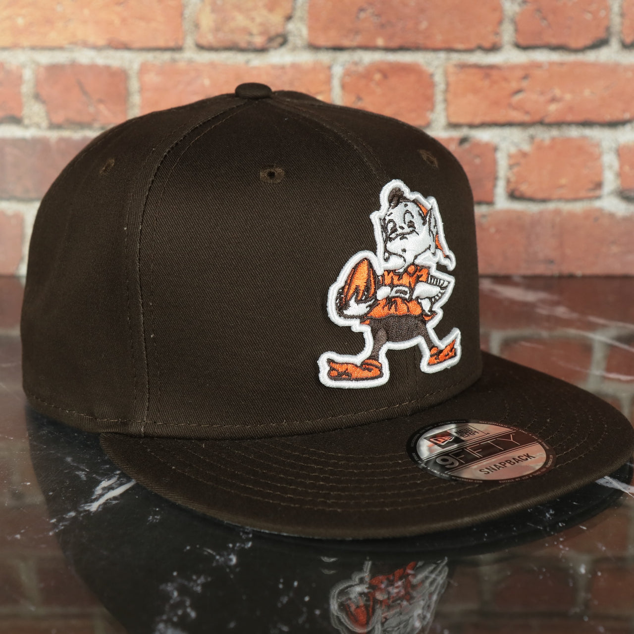 New Era Cleveland Browns 1959-1969 Vintage logo Grey Bottom | Brown 9Fifty Snapback Hat