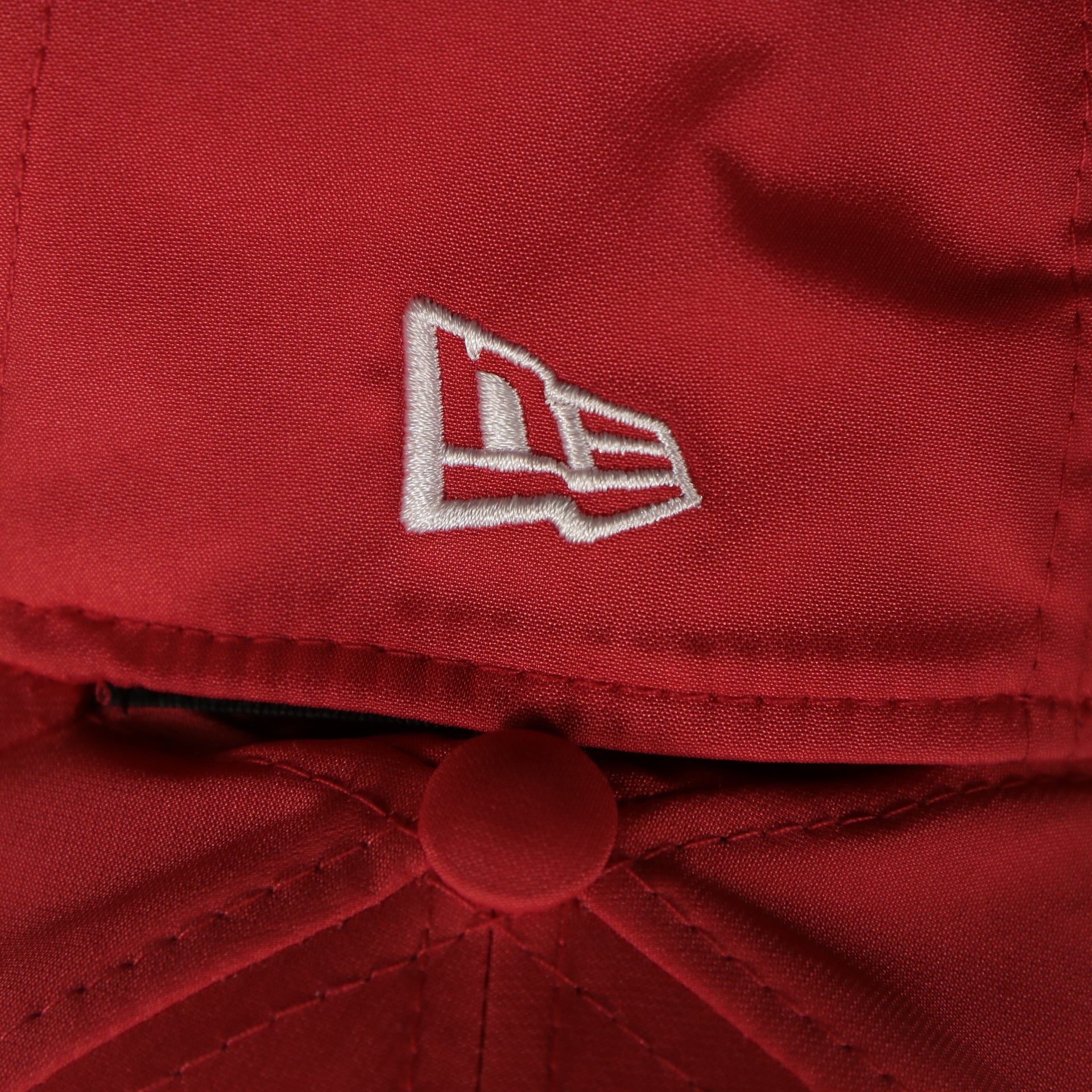 new era logo on the Kansas City Chiefs Est. 1960 side Patch NFL 100th Season Green Bottom | Red 39Thirty Flexfit Hat