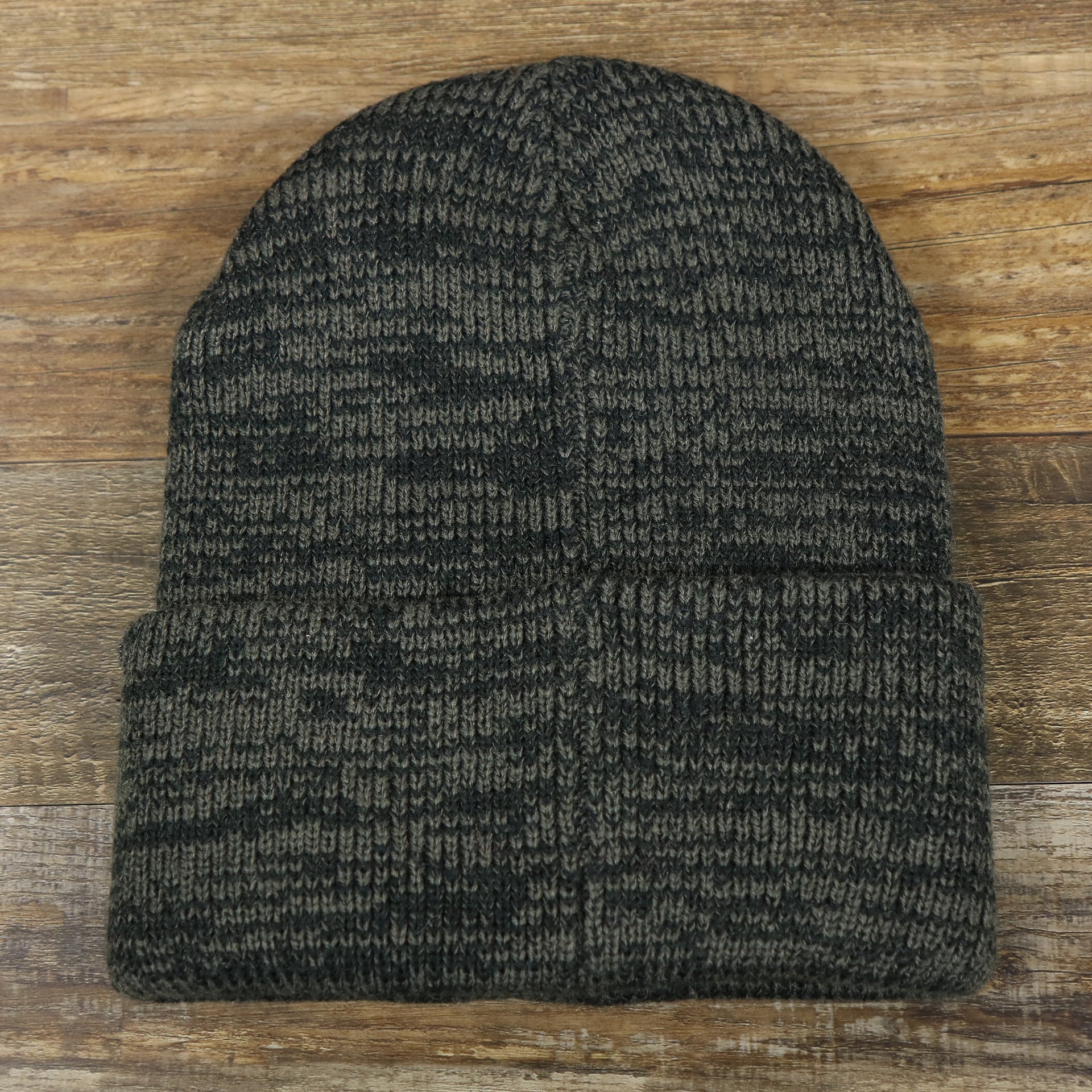 The backside of the Philadelphia Flyers Brain Freeze Heather Gray Winter Beanie | Black Winter Beanie