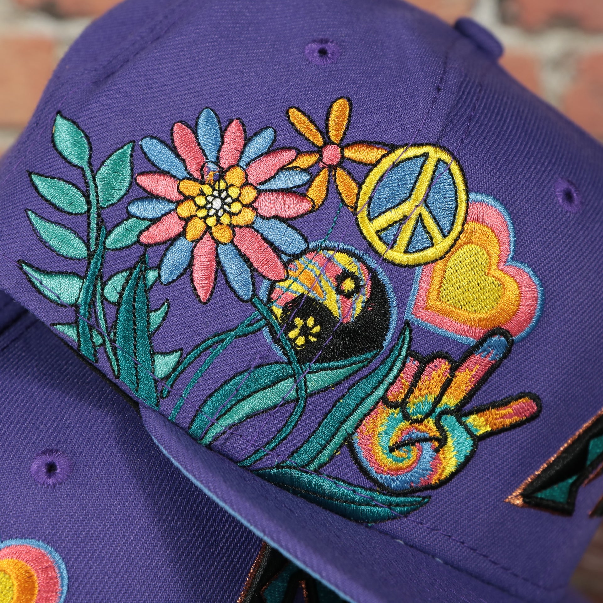 groovy patch on the Arizona Diamondbacks Cooperstown Groovy World Series Champions Patch 59Fifty Fitted Cap | New Era Groovy Side Patch 5950