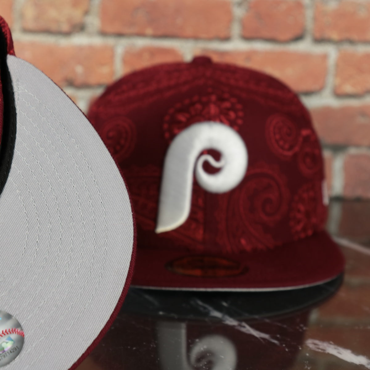 grey under visor on the Philadelphia Phillies Paisley Bandana Print Embroidered 59Fifty Fitted Cap | New Era MLB Swirl 5950