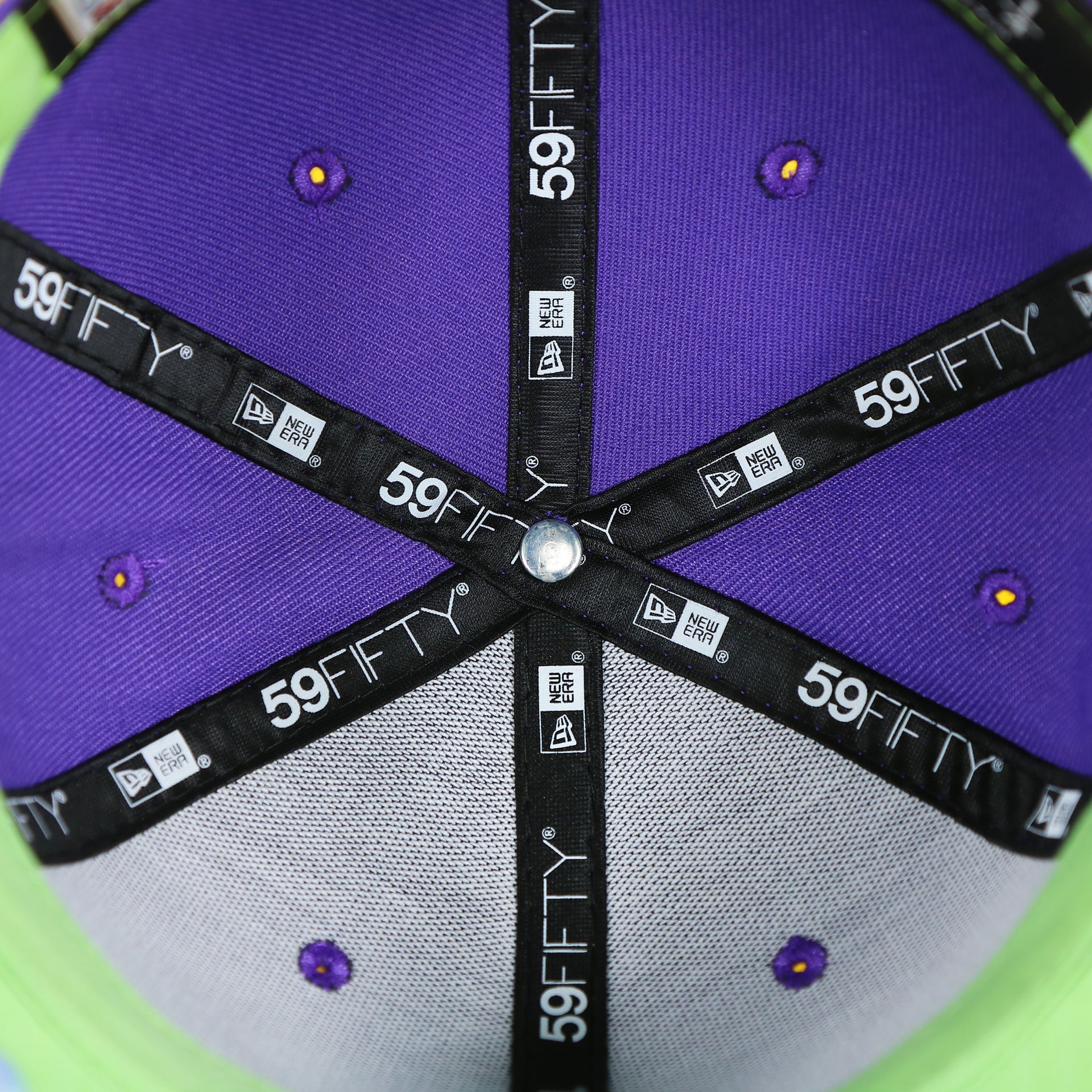 59Fifty taping on the interior of the Arizona Diamondbacks Cooperstown 2001 World Series Side Patch "Citrus Pop" Green UV 59Fifty Fitted Cap