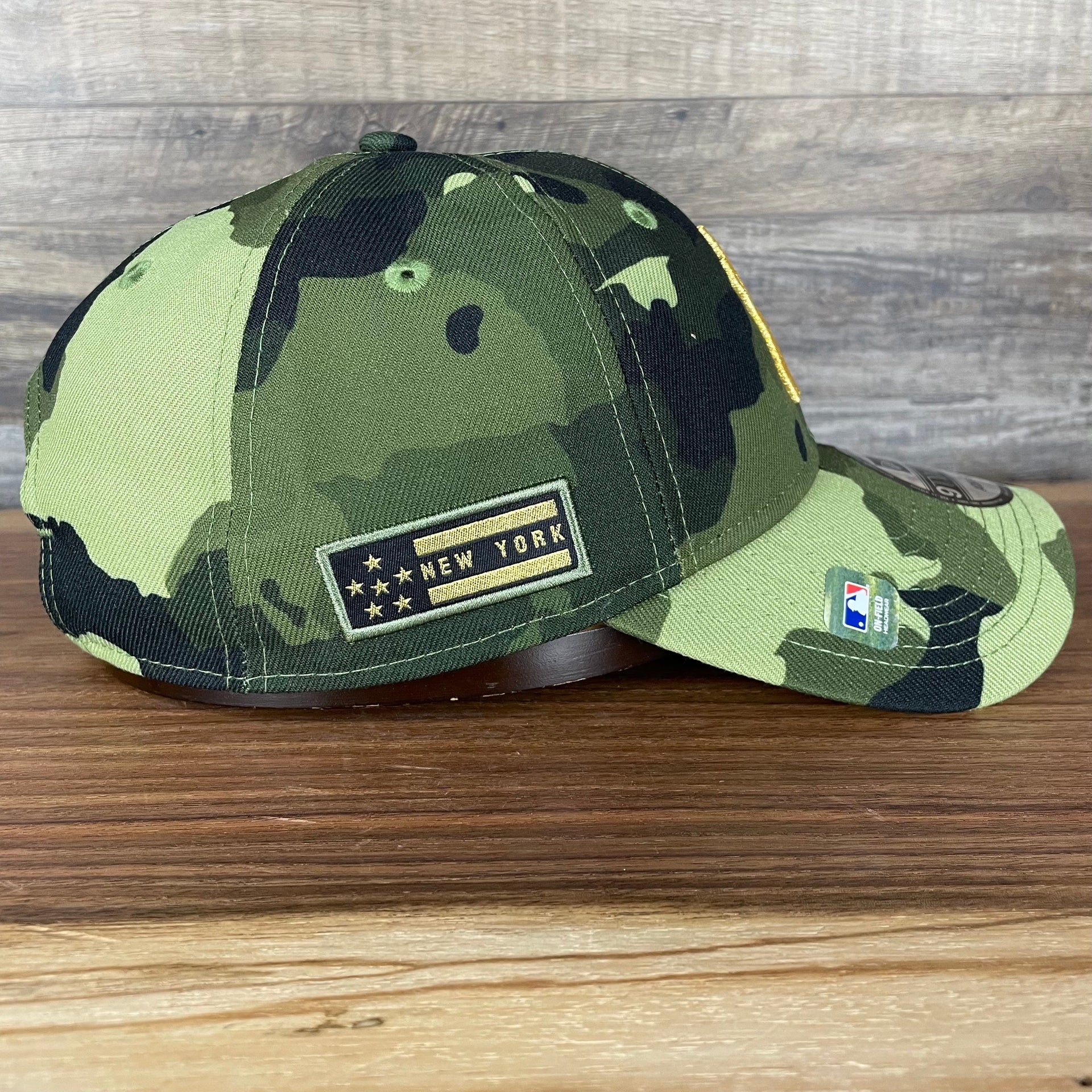 The wearer's right on the New York Yankees 2022 Armed Forces Day / Memorial Day Side Patch 9Twenty Dad Hat