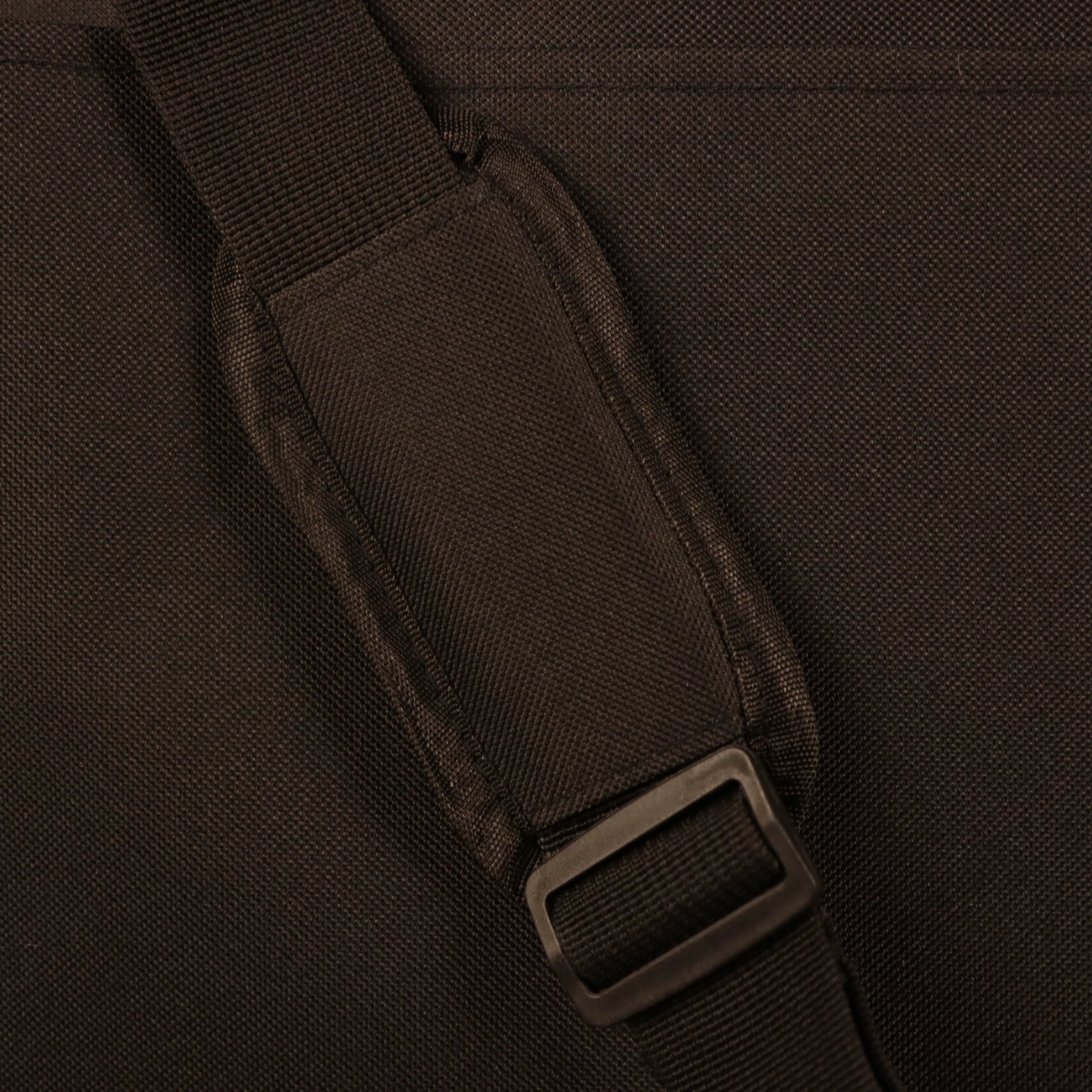 Durable shoulder strap of the 24 Pack Cap Carrier | Portable Cap Storage and Cap Travel Bag