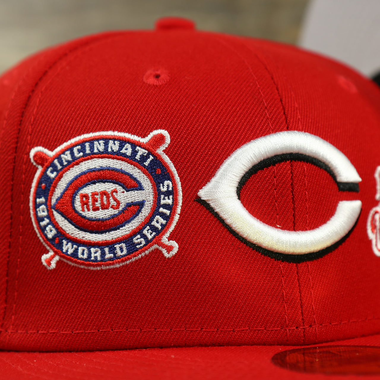 1919 world series patch and reds logo on the Cincinnati Reds Cooperstown All Over Side Patch "Historic Champs" Gray UV 59Fifty Fitted Cap | Reds 59Fifty Fitted Cap