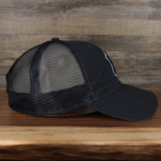 Wearer's right of the New York Yankees 2022 MLB Batting Practice On-Field Spring Training 9Twenty Trucker Dad Hat