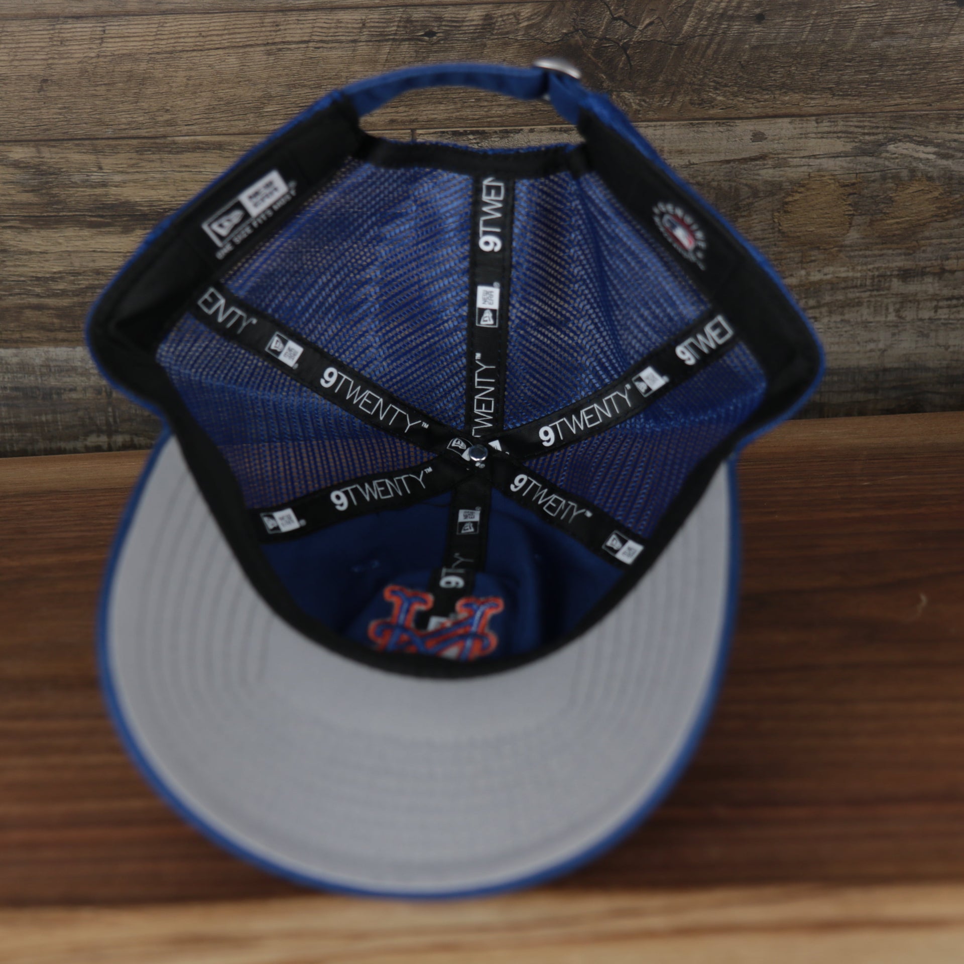 Grey under visor of the New York Mets 2022 MLB Batting Practice 9Twenty Trucker Dad Hat
