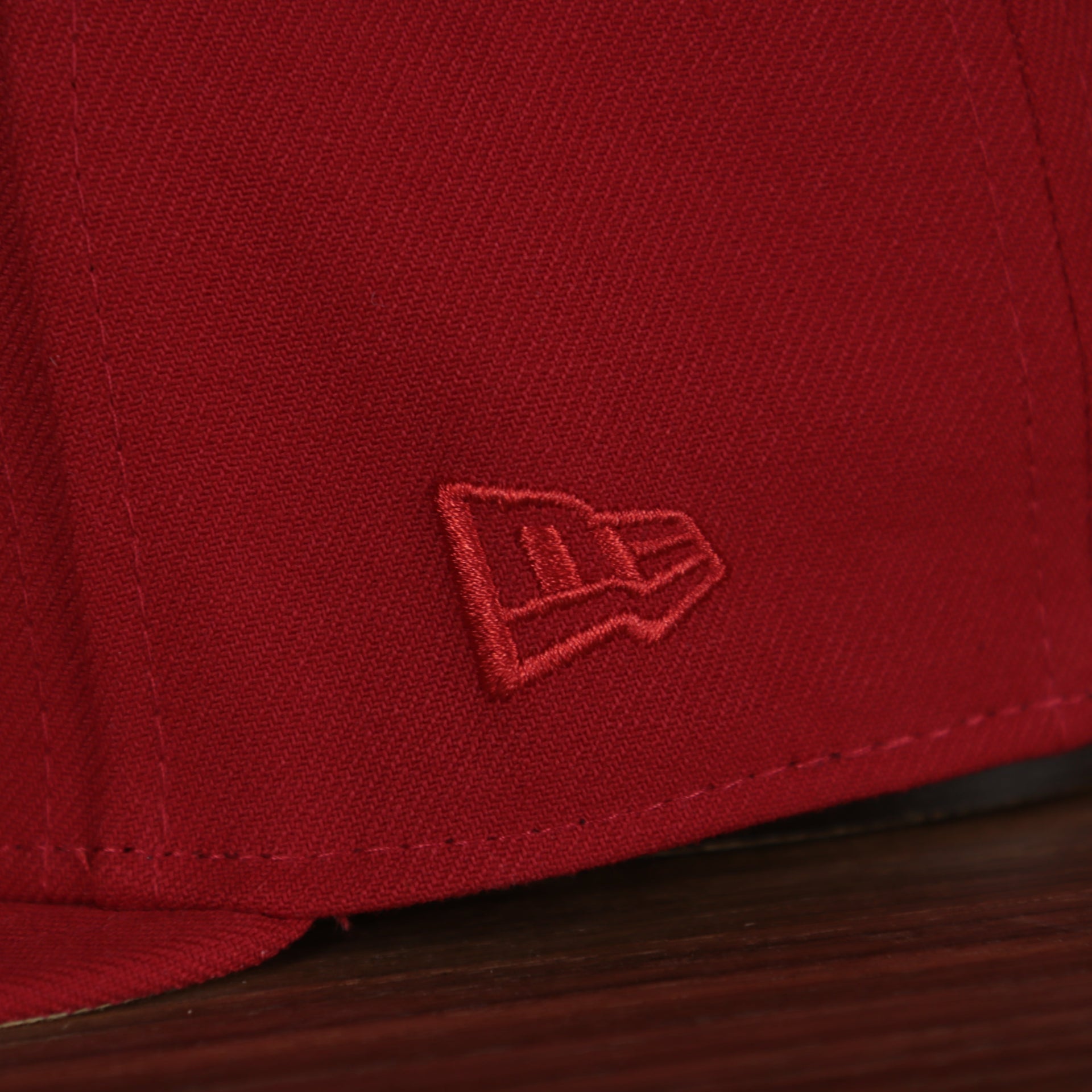 new era logo on the New York Yankees 1999 World Series Side Patch Yellow Bottom 59Fifty Fitted Cap | Red | State Fruit