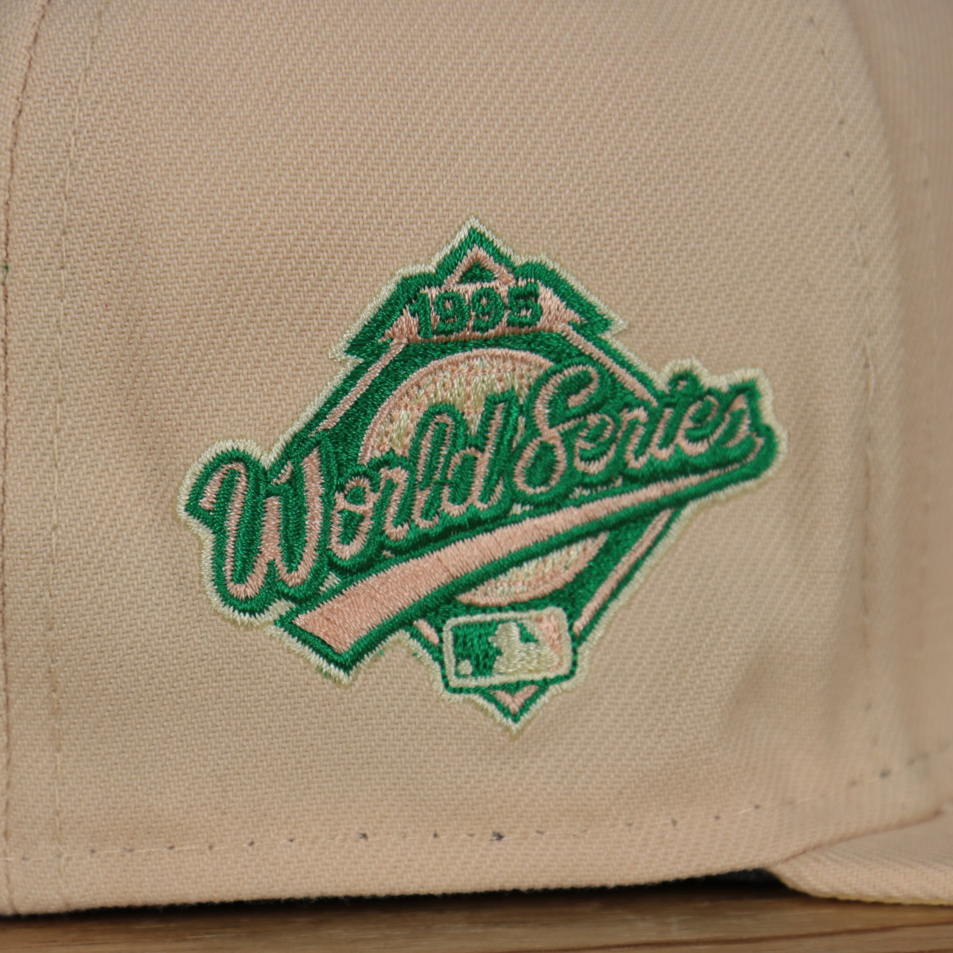 1995 world series patch Atlanta Braves 1995 World Series Side Patch Yellow 59Fifty Fitted Cap | Peach | State Fruit