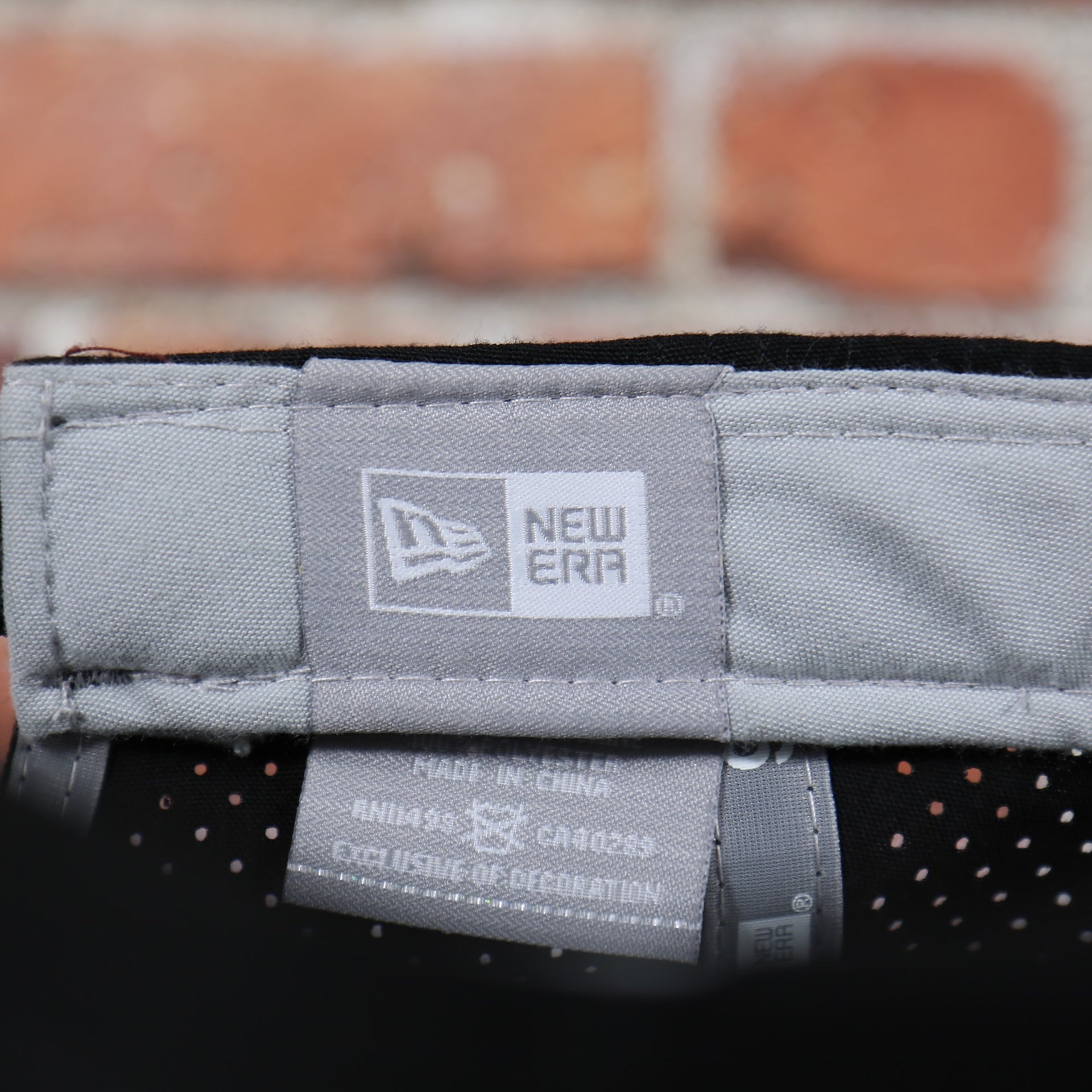 new era label on the Pittsburgh Steelers Sideline On Field Dad hat