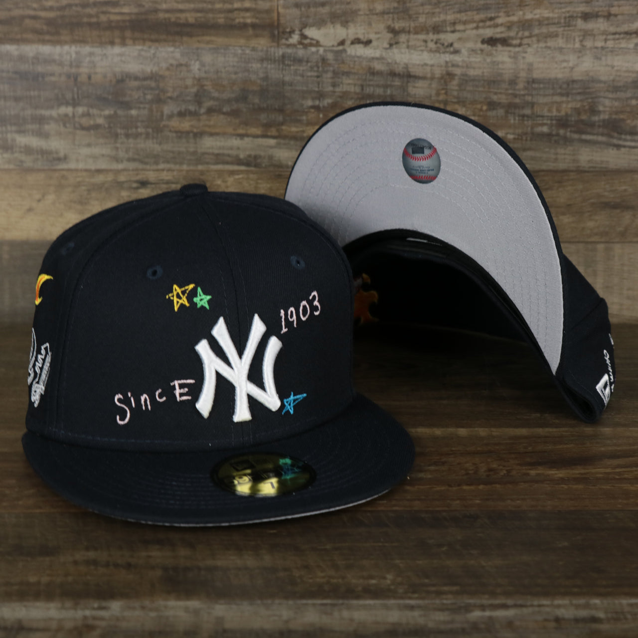 The New York Yankees “Scribble” Side Patch Gray Bottom 59Fifty Fitted Cap