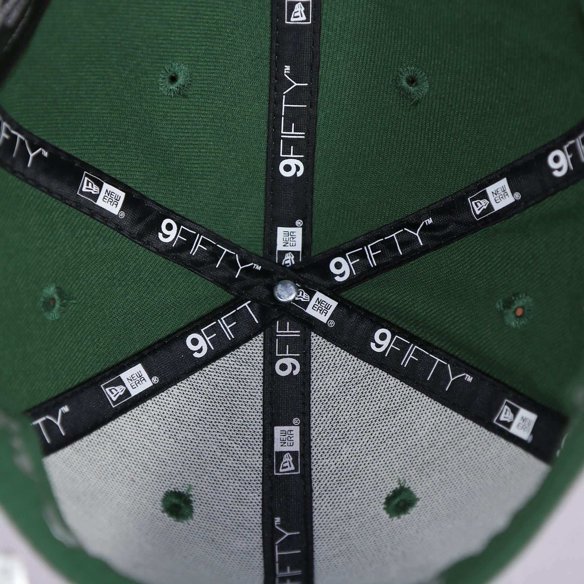 new era 9fifty taping on the Green Bay Packers Four Time Super Bowl Champions Side Patch 59Fifty Fitted Cap | Green Fitted Cap