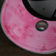 The MLB official sticker on the New York Mets 2022 Mother’s Day On-Field 39Thirty Flexfit Cap