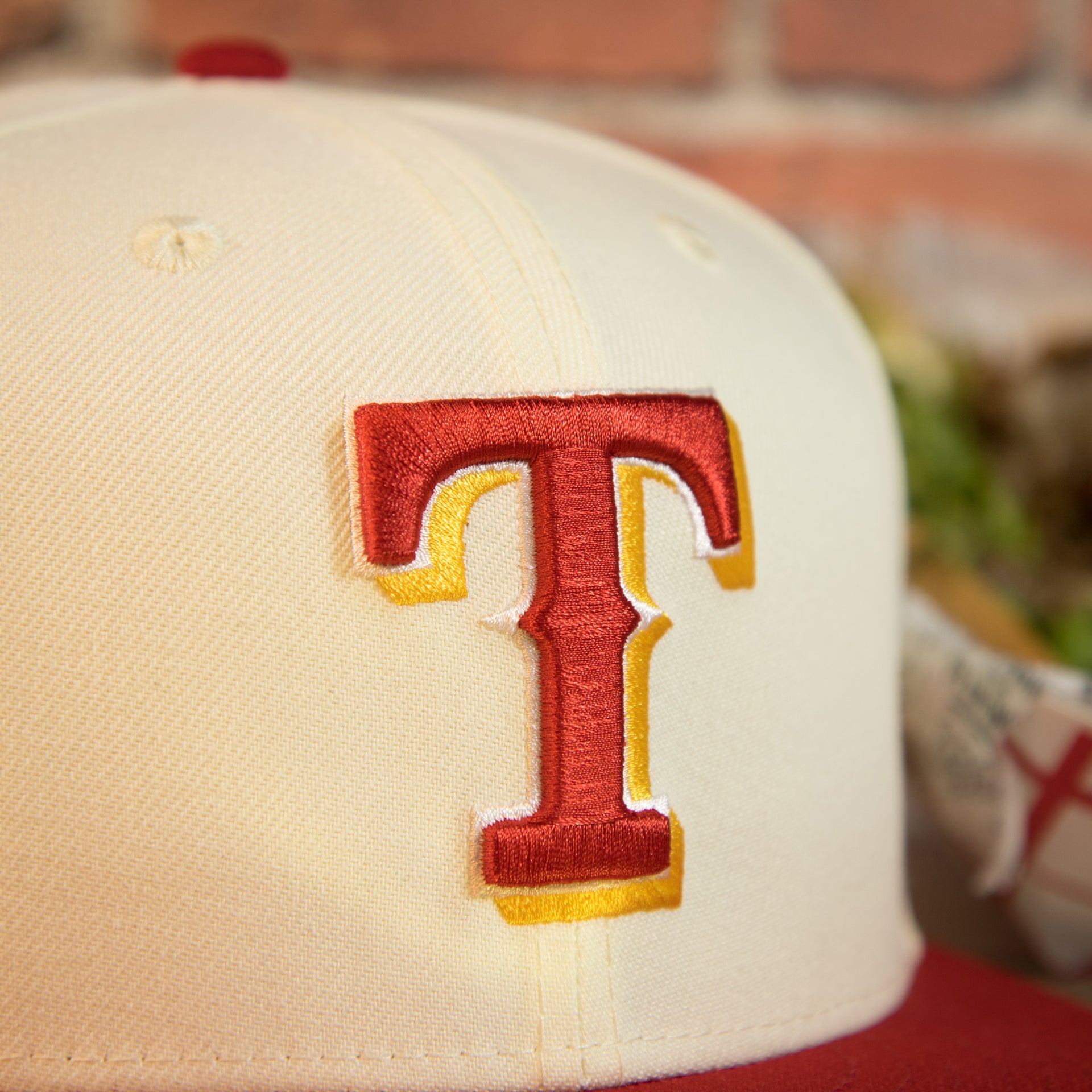 rangers logo on the front of the Texas Rangers Cooperstown 1995 All Star Side Patch Yellow UV 59Fifty Fitted Cap | Chrome/Red | CheeseSteak Pack Cap Swag Exclusive