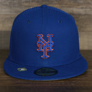 The front of the New York Mets Onfield 2022 Batting Practice 59Fifty Trucker Hat