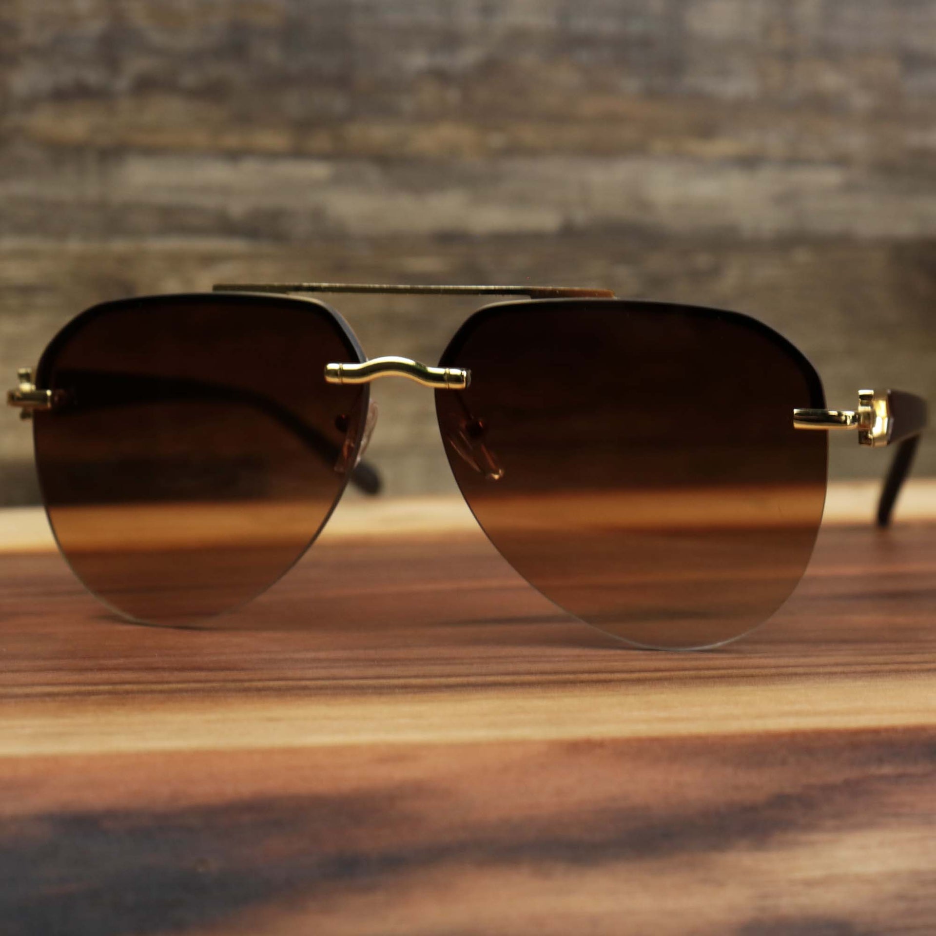 The Round Aviator Frames Brown Gradient Lens Sunglasses with Gold Frame