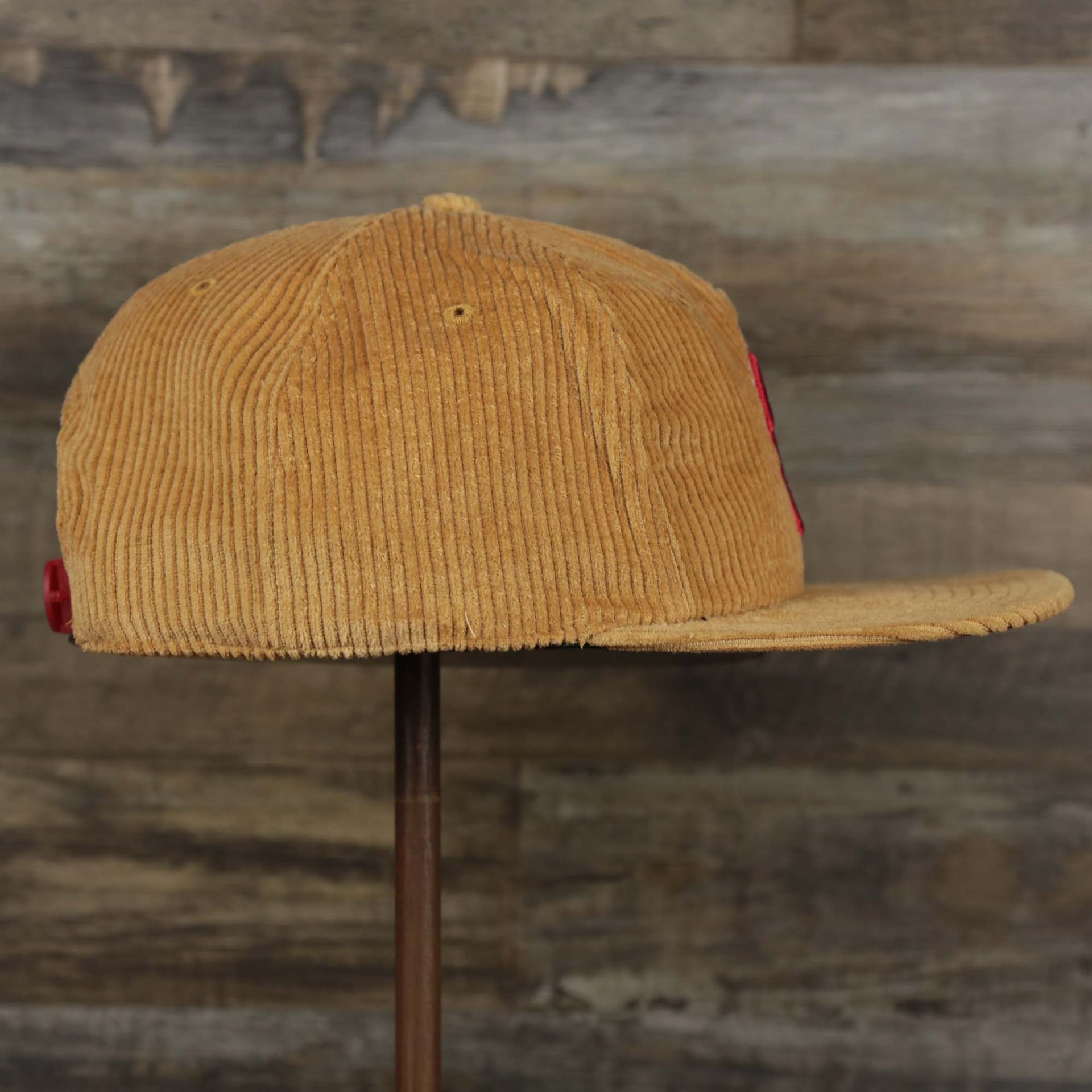 The wearer's right on the Corduroy Philadelphia Phillies Snapback | 47 Brand Khaki