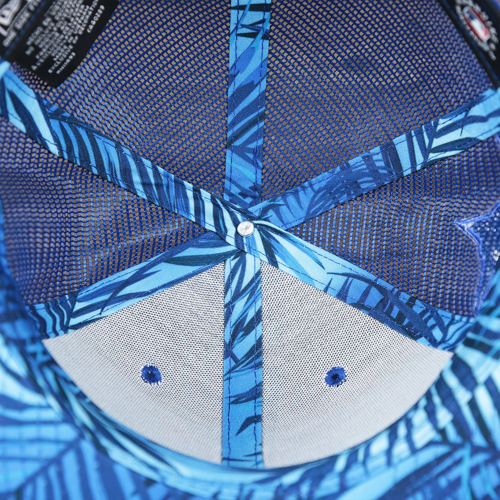 The inside of the New York Mets Metallic All Star Game MLB 2022 Side Patch 9Fifty Mesh Snapback | ASG 2022 Royal Blue Trucker Hat