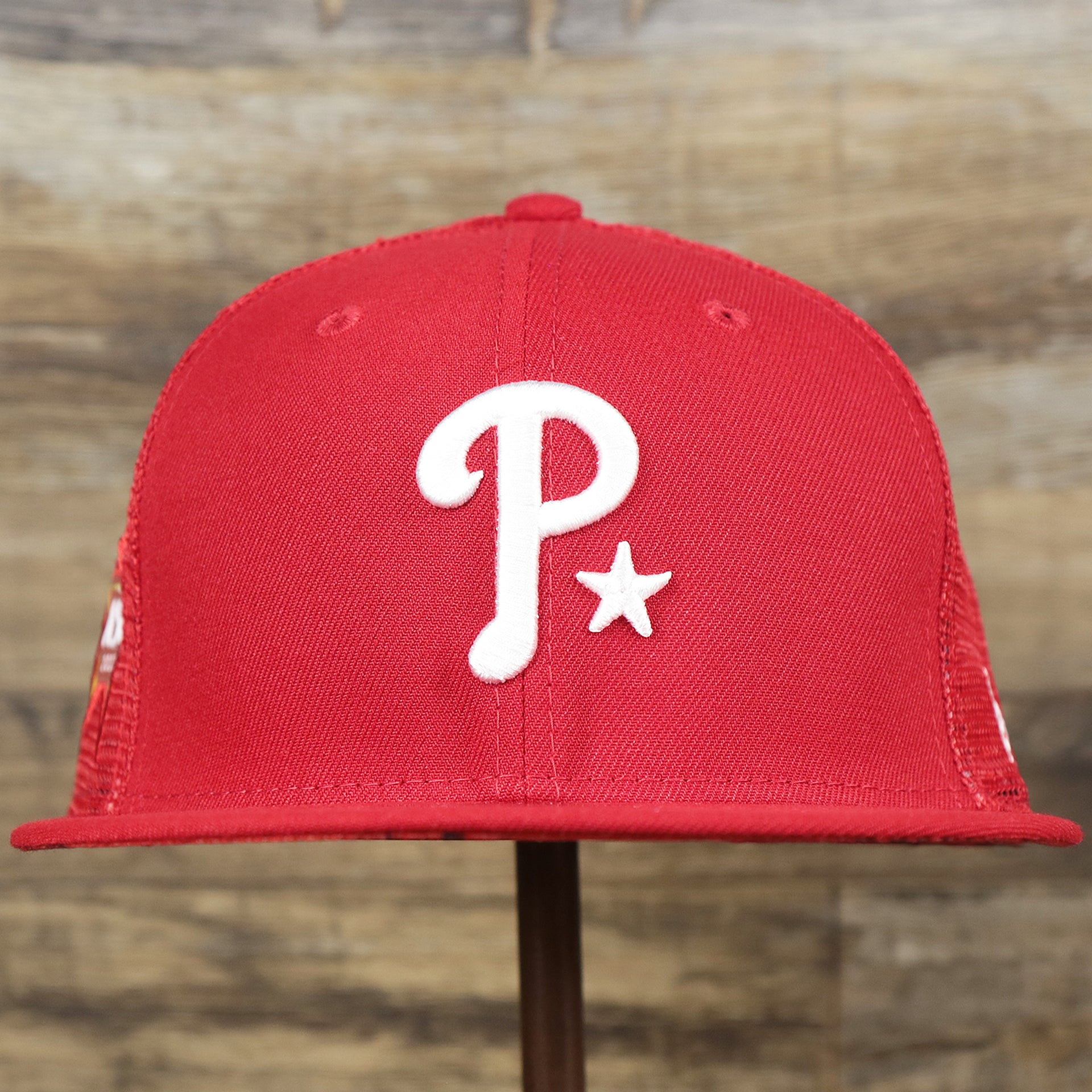 The front of the New York Yankees Metallic All Star Game MLB 2022 Side Patch 9Fifty Mesh Snapback | ASG 2022 Navy Blue Trucker Hat