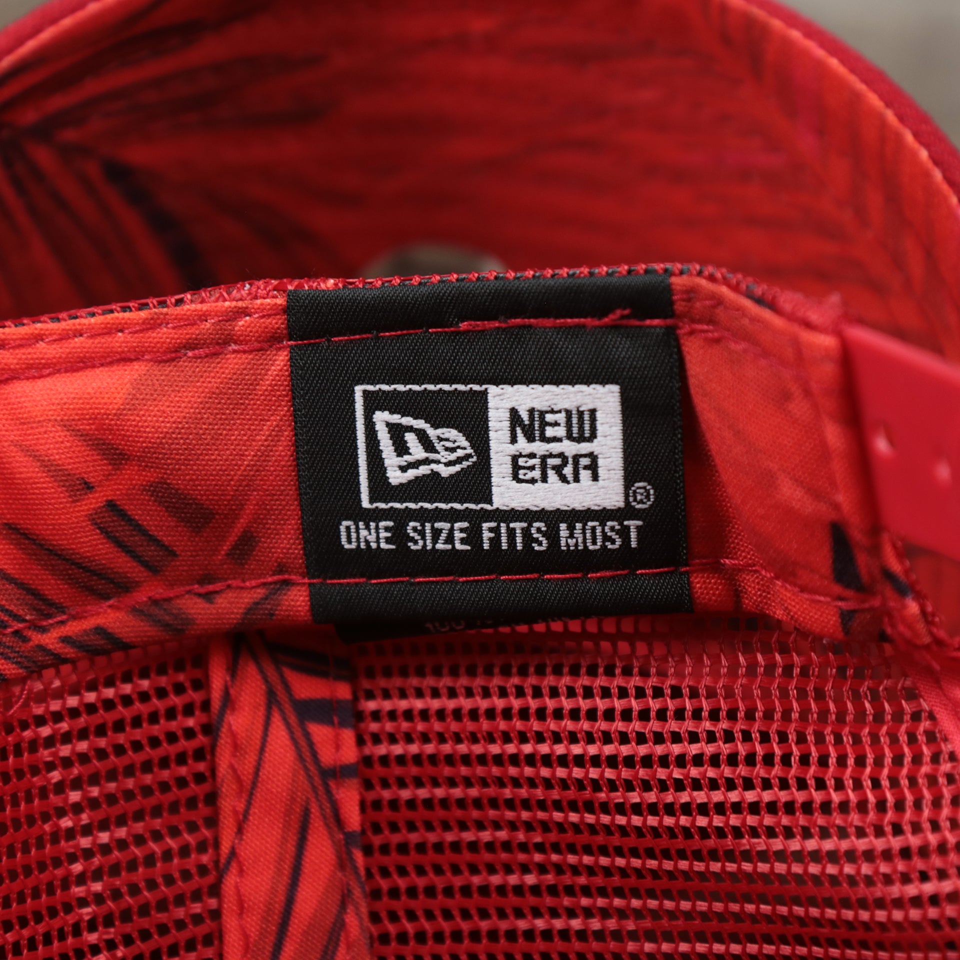 The New Era Tag on the Philadelphia Phillies Metallic All Star Game MLB 2022 Side Patch 9Forty Mesh Trucker | ASG 2022 Red Trucker Hat