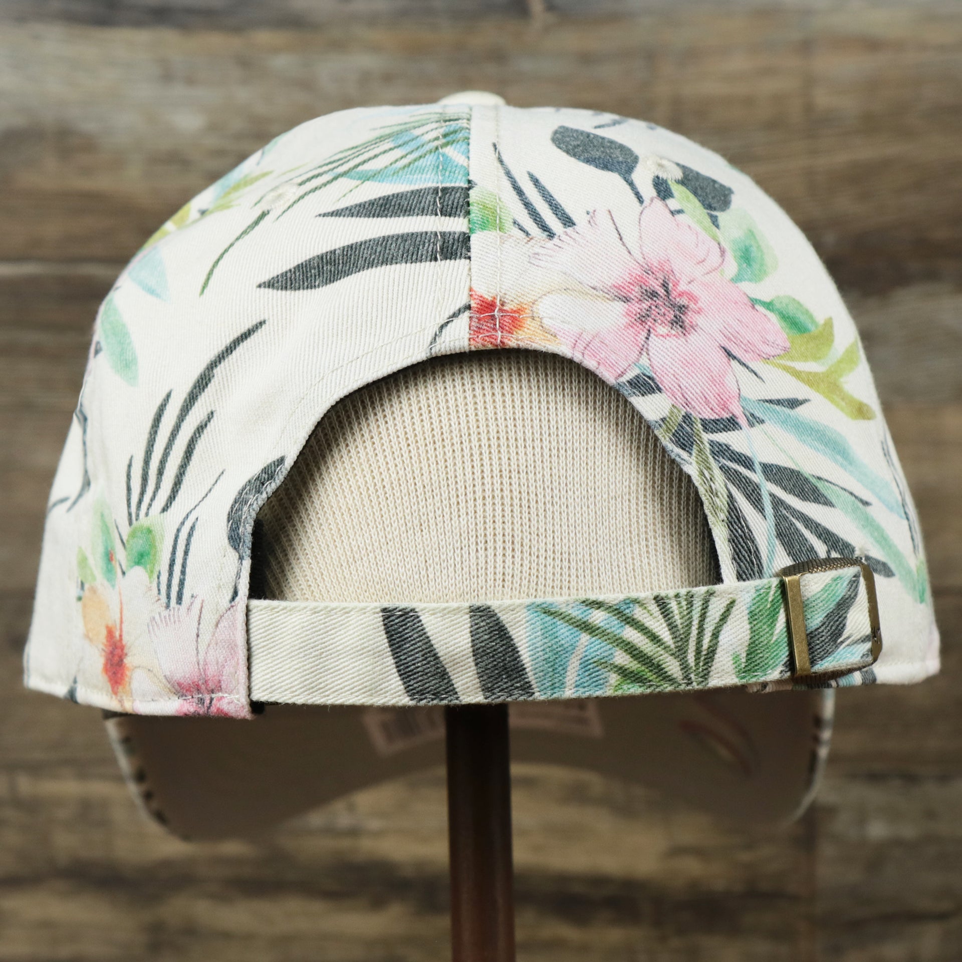 The backside of the Women’s Philadelphia Phillies Floral Print Gray Bottom Dad Hat | White Dad Hat