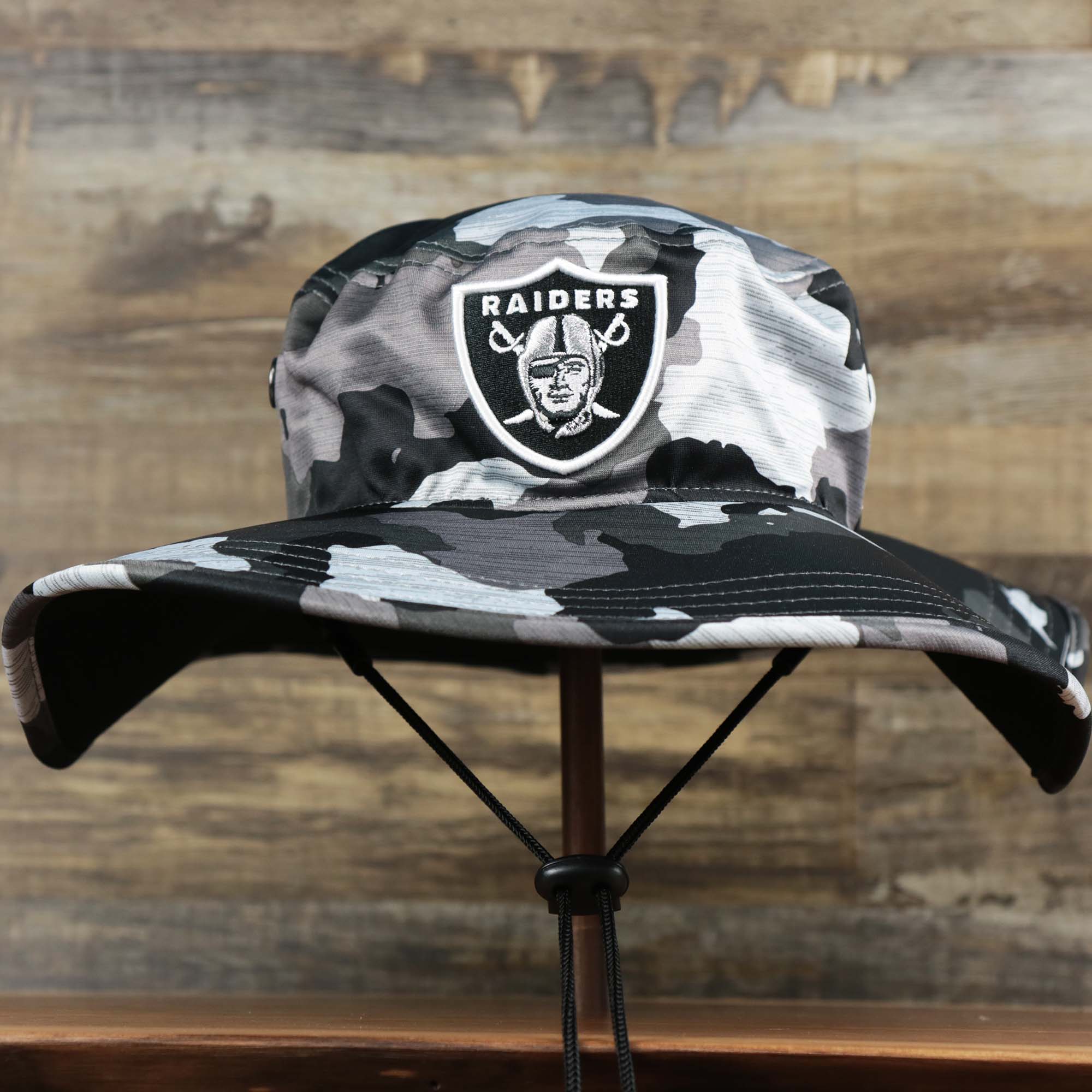 Las Vegas Raiders 2022 CAMO NFL TRAINING CAMP BUCKET Hat