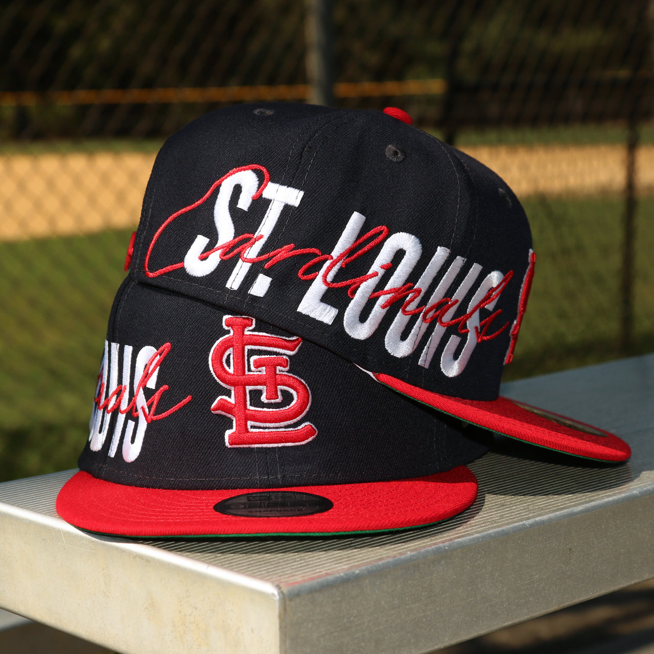 The Saint Louis Cardinals MLB Side Font Green Bottom 9Fifty Snapback Cap | Black Snap Cap