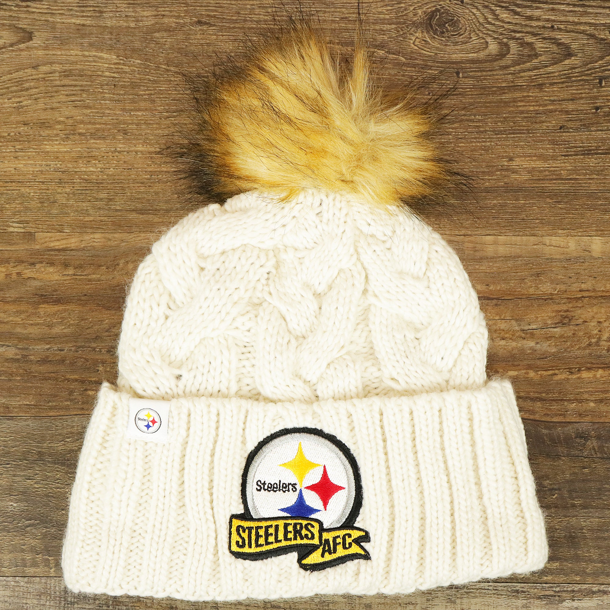 Women's New Era Cream Pittsburgh Steelers 2022 Sideline Cuffed Knit Hat