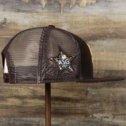 The wearer's right on the San Diego Padres Metallic All Star Game MLB 2022 Side Patch 9Fifty Mesh Snapback | ASG 2022 Brown Trucker Hat
