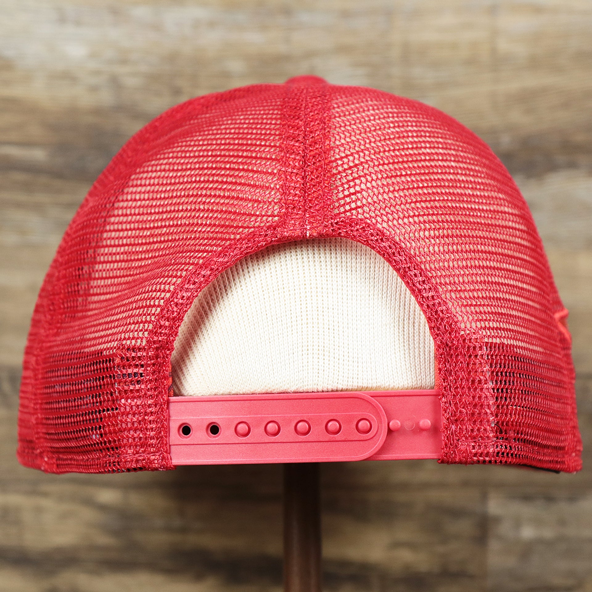 The backside of the Washington Nationals Metallic All Star Game MLB 2022 Side Patch 9Fifty Mesh Snapback | ASG 2022 Red Trucker Hat